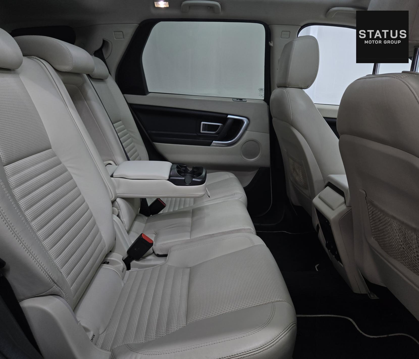 Land Rover Discovery Sport 2.0 TD4 HSE Luxury SUV 5dr Diesel Auto 4WD Euro 6 (s/s) (180 ps)