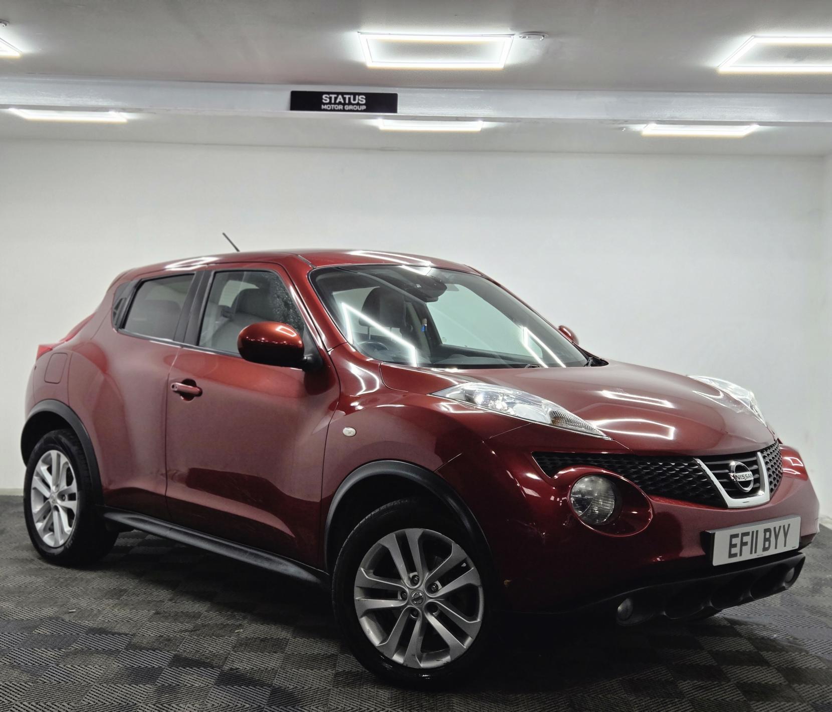 Nissan Juke 1.6 Tekna SUV 5dr Petrol CVT Euro 5 (117 ps)