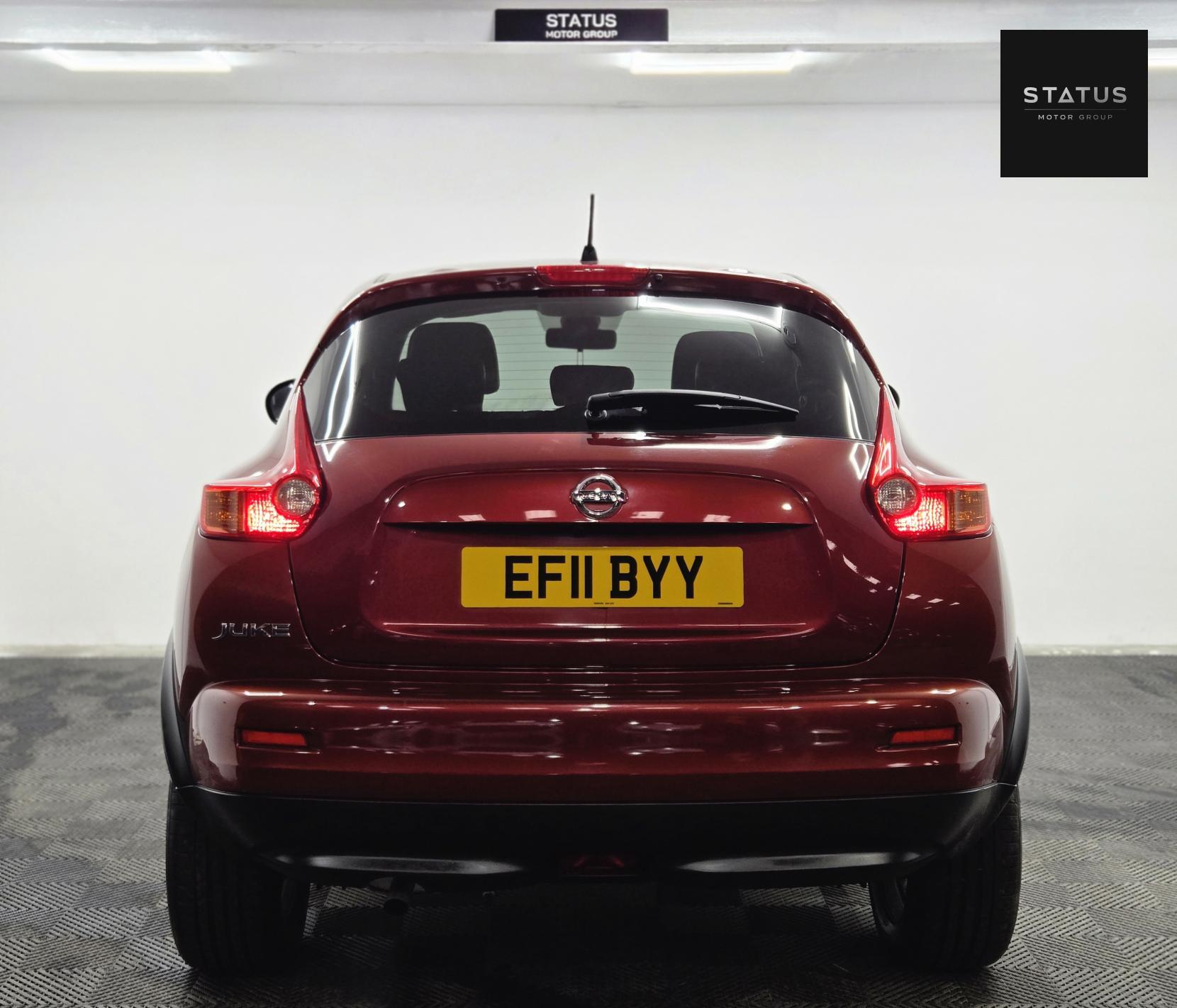 Nissan Juke 1.6 Tekna SUV 5dr Petrol CVT Euro 5 (117 ps)