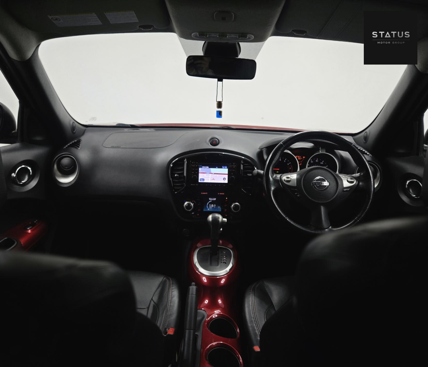 Nissan Juke 1.6 Tekna SUV 5dr Petrol CVT Euro 5 (117 ps)