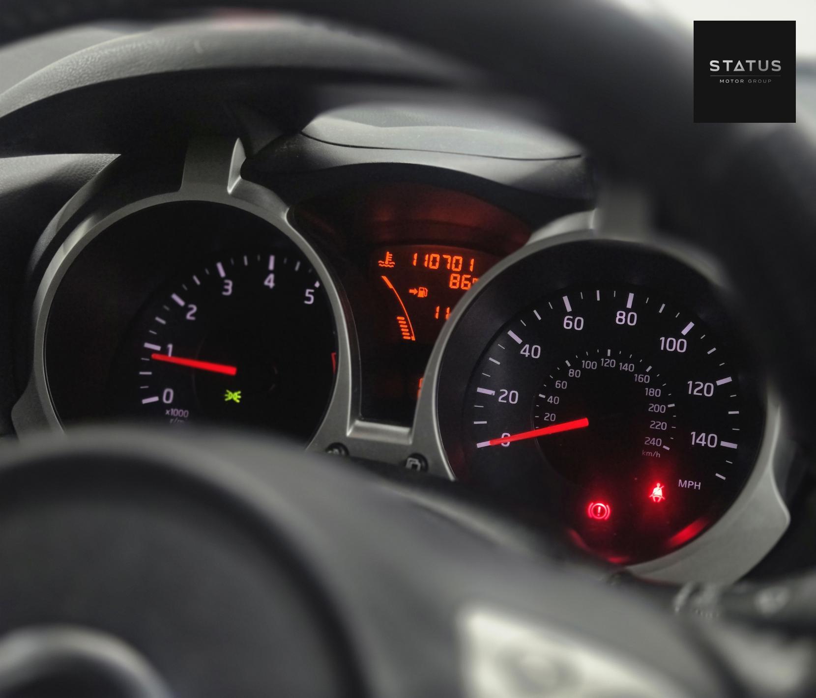 Nissan Juke 1.6 Tekna SUV 5dr Petrol CVT Euro 5 (117 ps)