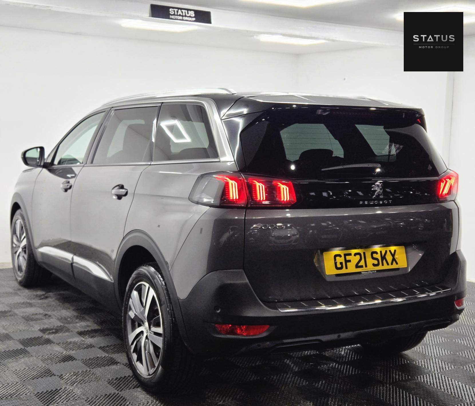 Peugeot 5008 1.2 PureTech Allure Premium SUV 5dr Petrol EAT Euro 6 (s/s) (130 ps)