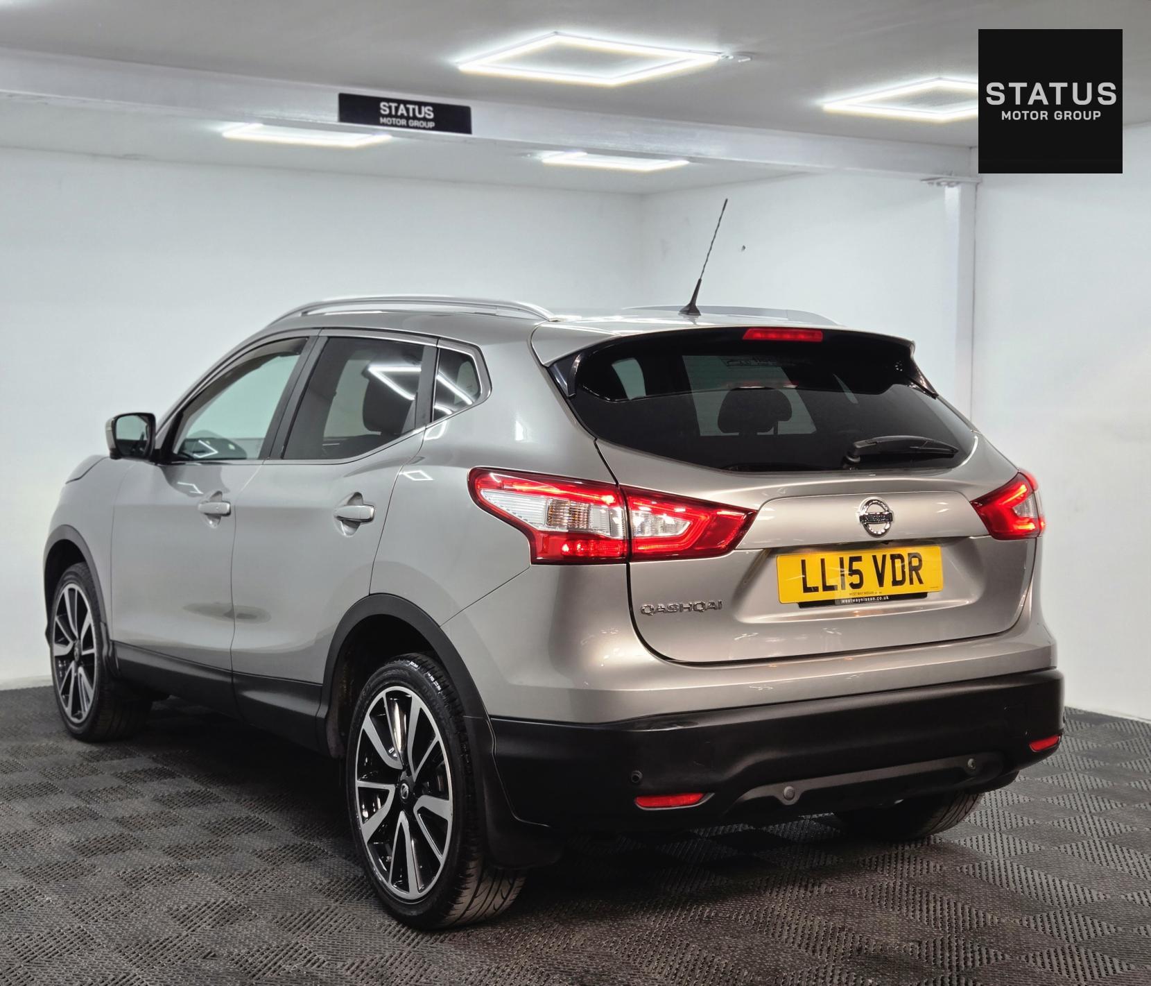 Nissan Qashqai 1.2 DIG-T Tekna SUV 5dr Petrol Manual 2WD Euro 6 (s/s) (115 ps)