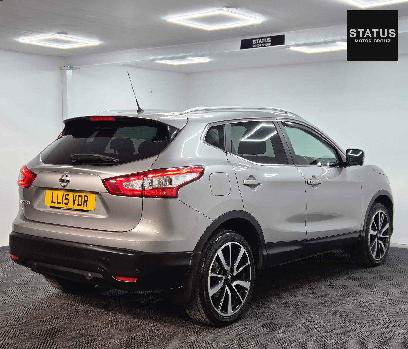 Nissan Qashqai 1.2 DIG-T Tekna SUV 5dr Petrol Manual 2WD Euro 6 (s/s) (115 ps)