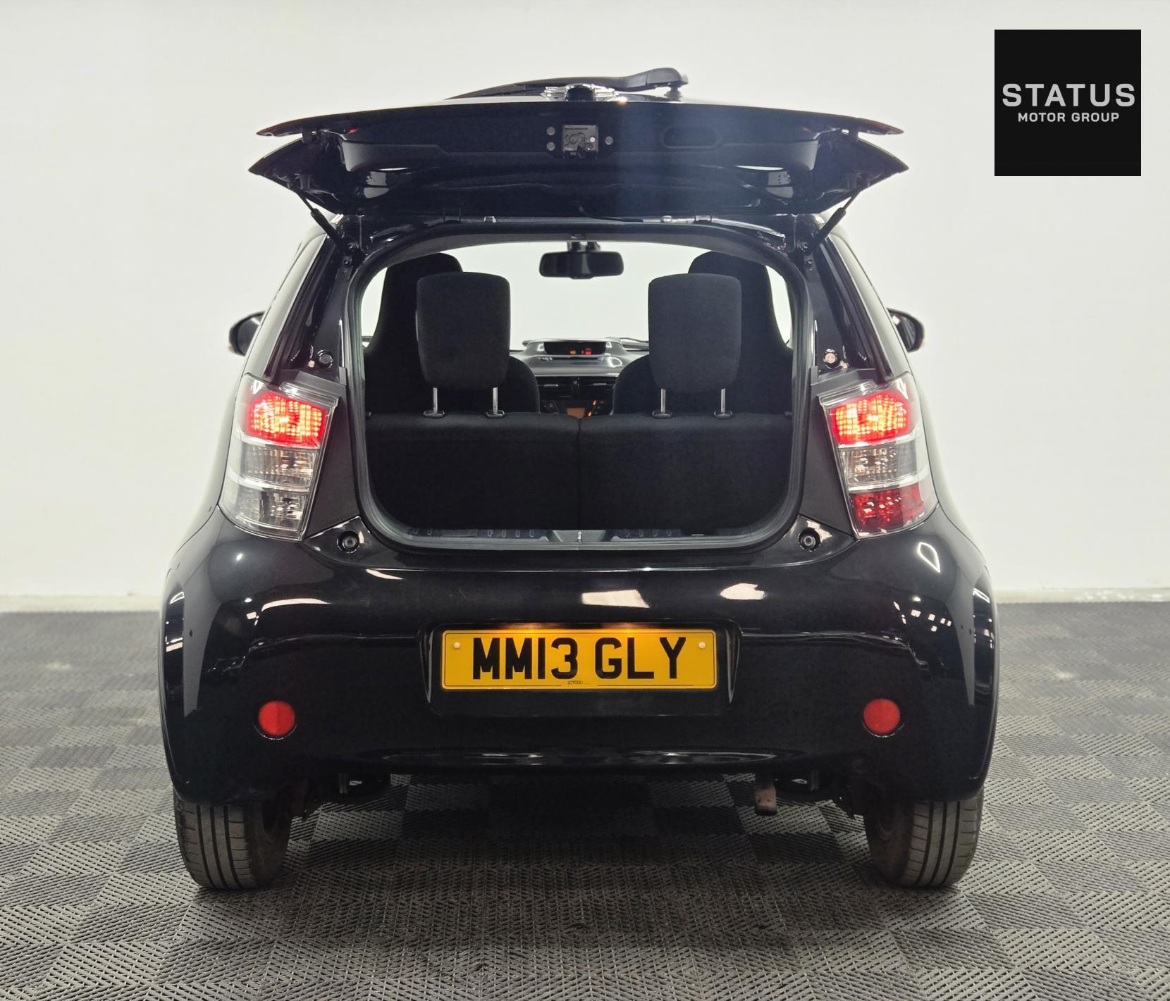 Toyota iQ 1.0 VVT-i 2 Hatchback 3dr Petrol Multidrive Euro 5 (68 ps)