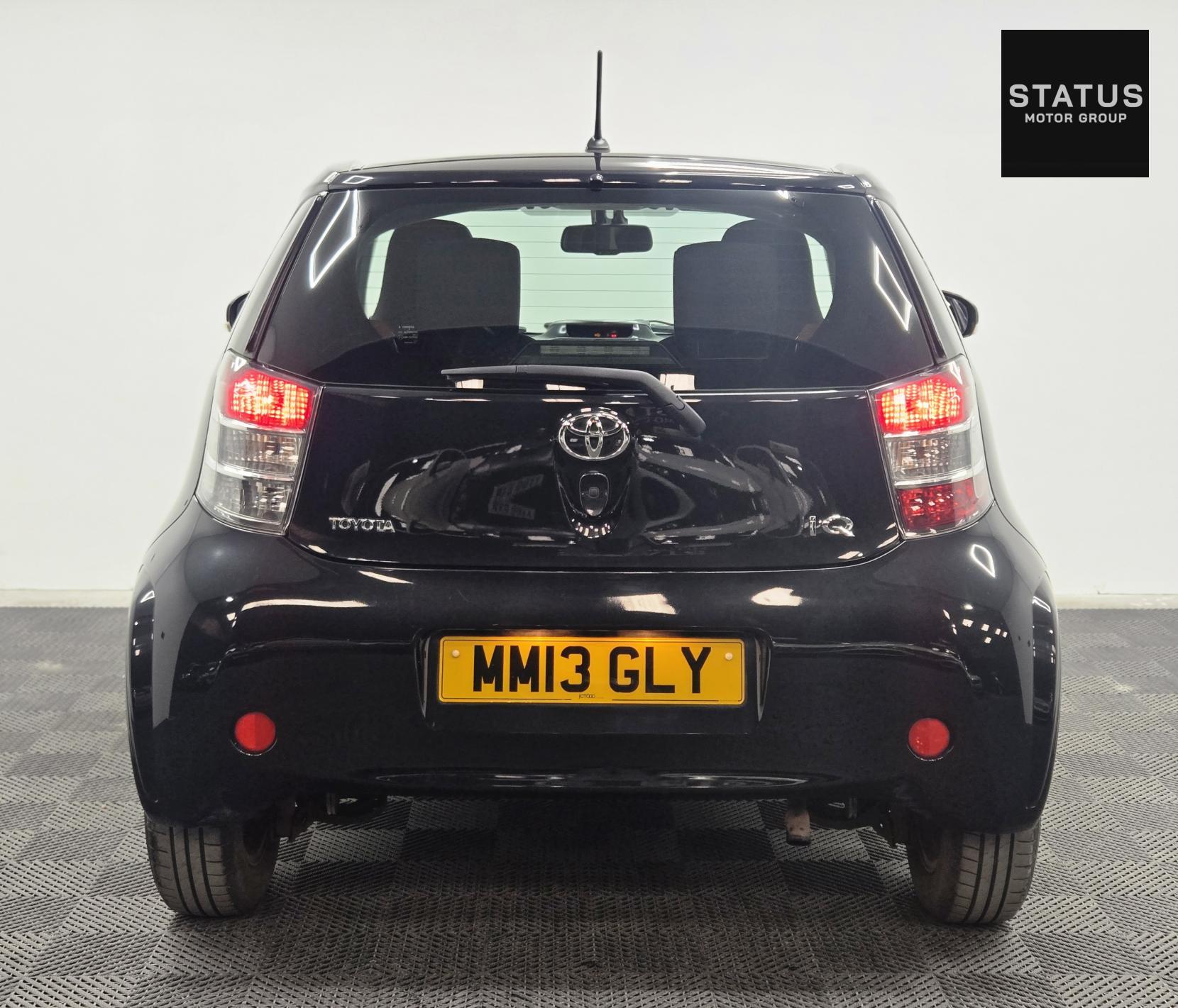 Toyota iQ 1.0 VVT-i 2 Hatchback 3dr Petrol Multidrive Euro 5 (68 ps)