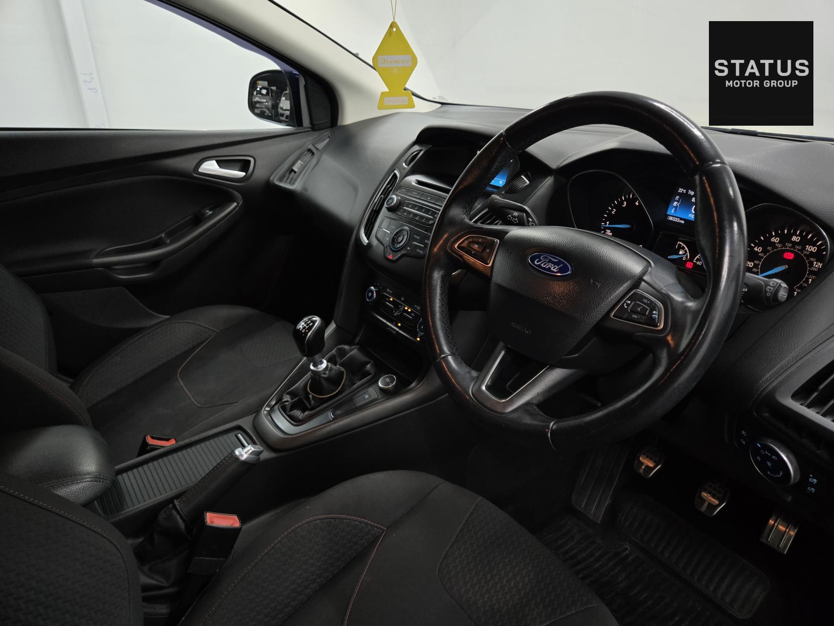 Ford Focus 1.0T EcoBoost Zetec S Hatchback 5dr Petrol Manual Euro 6 (s/s) (125 ps)
