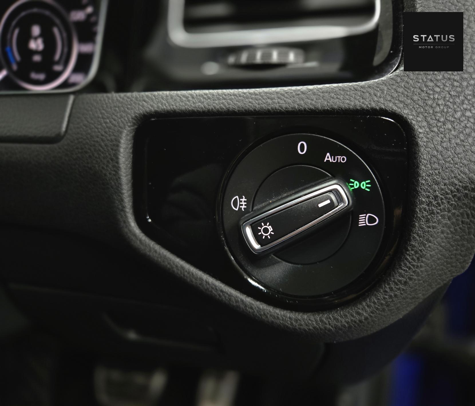 Volkswagen Golf 2.0 TSI R Hatchback 5dr Petrol DSG 4Motion Euro 6 (s/s) (300 ps)