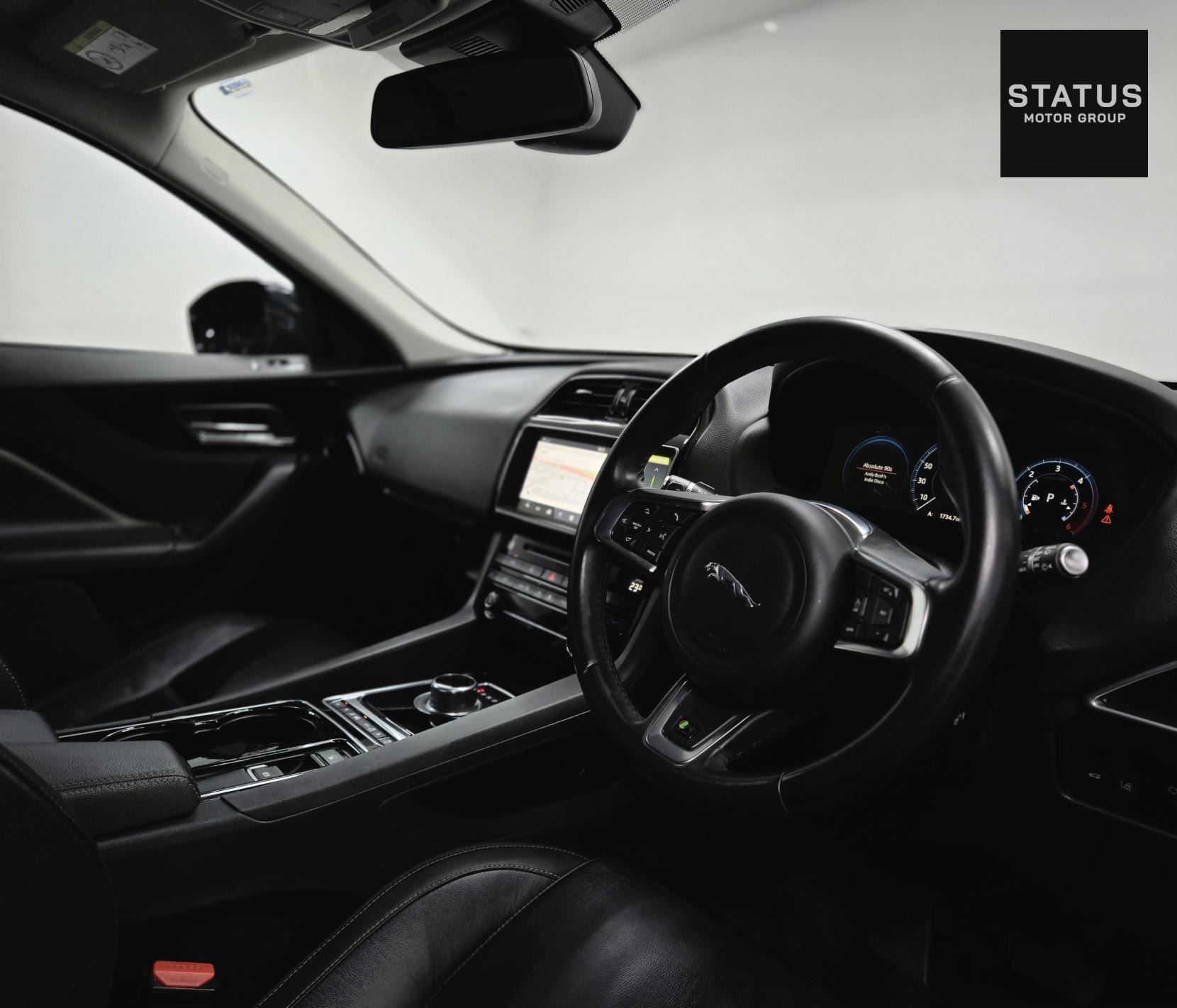 Jaguar F-PACE 2.0 D180 Prestige SUV 5dr Diesel Auto AWD Euro 6 (s/s) (180 ps)