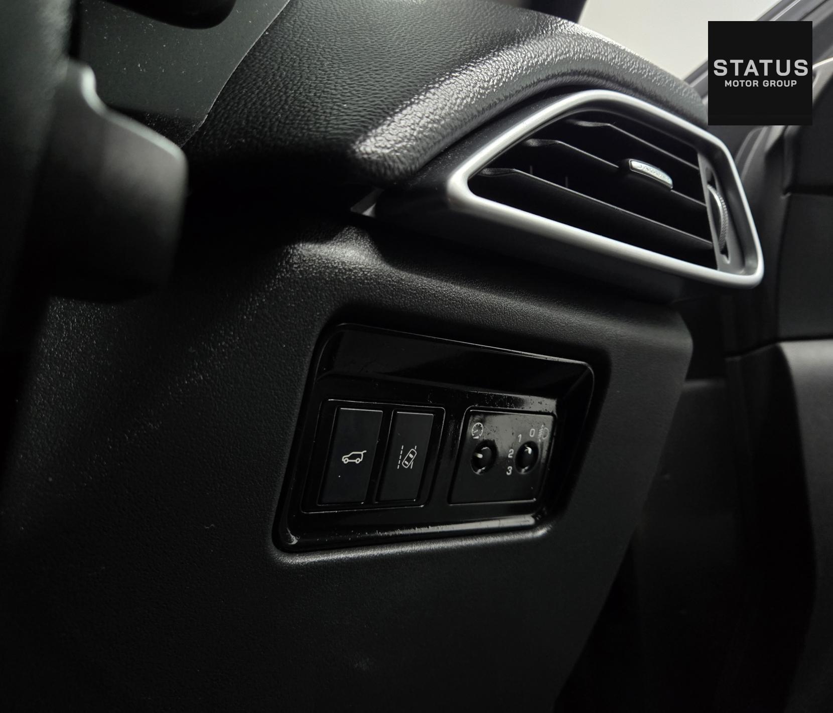 Jaguar F-PACE 2.0 D180 Prestige SUV 5dr Diesel Auto AWD Euro 6 (s/s) (180 ps)