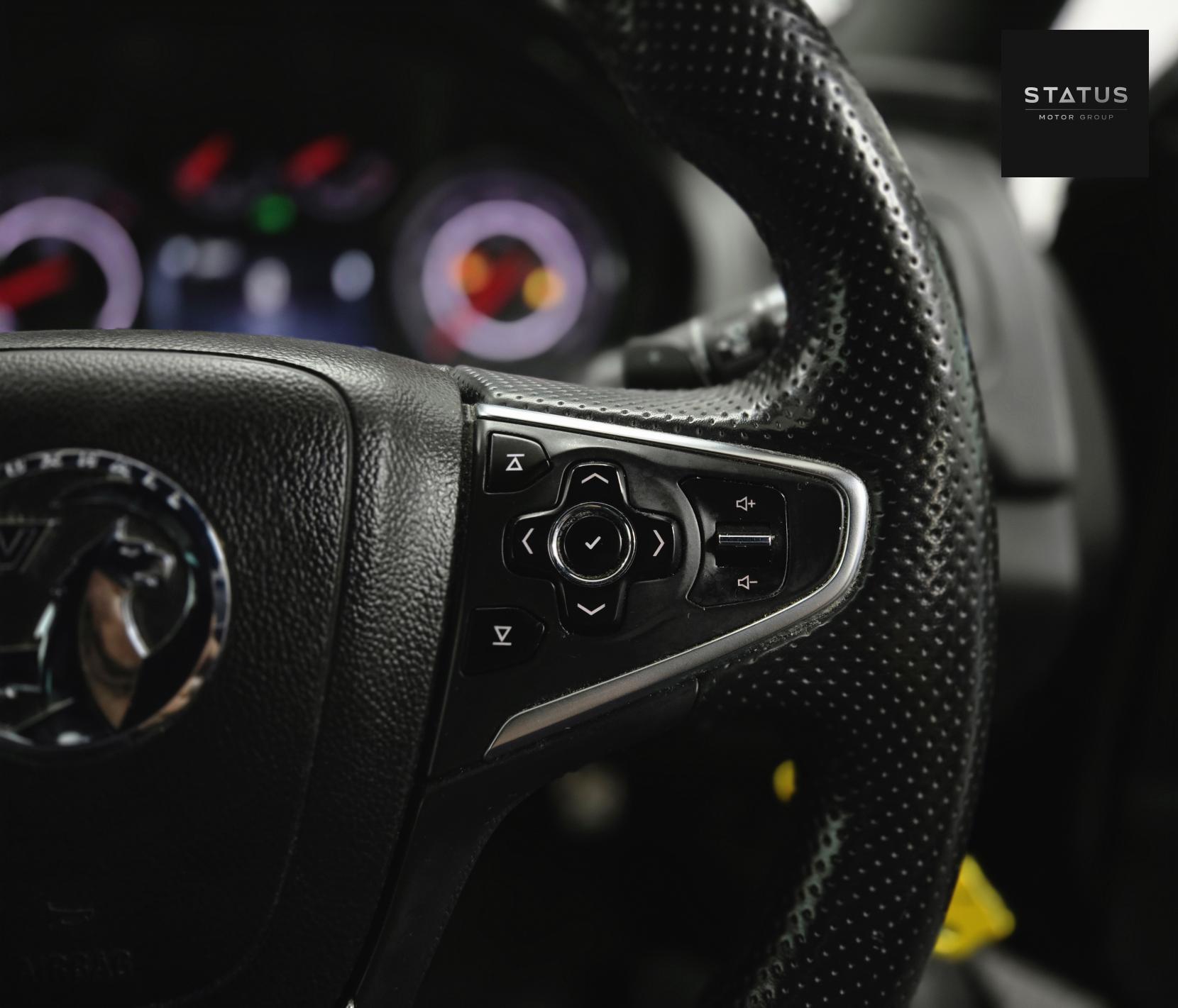 Vauxhall Insignia 1.6 CDTi SRi VX Line Hatchback 5dr Diesel Auto Euro 6 (136 ps)