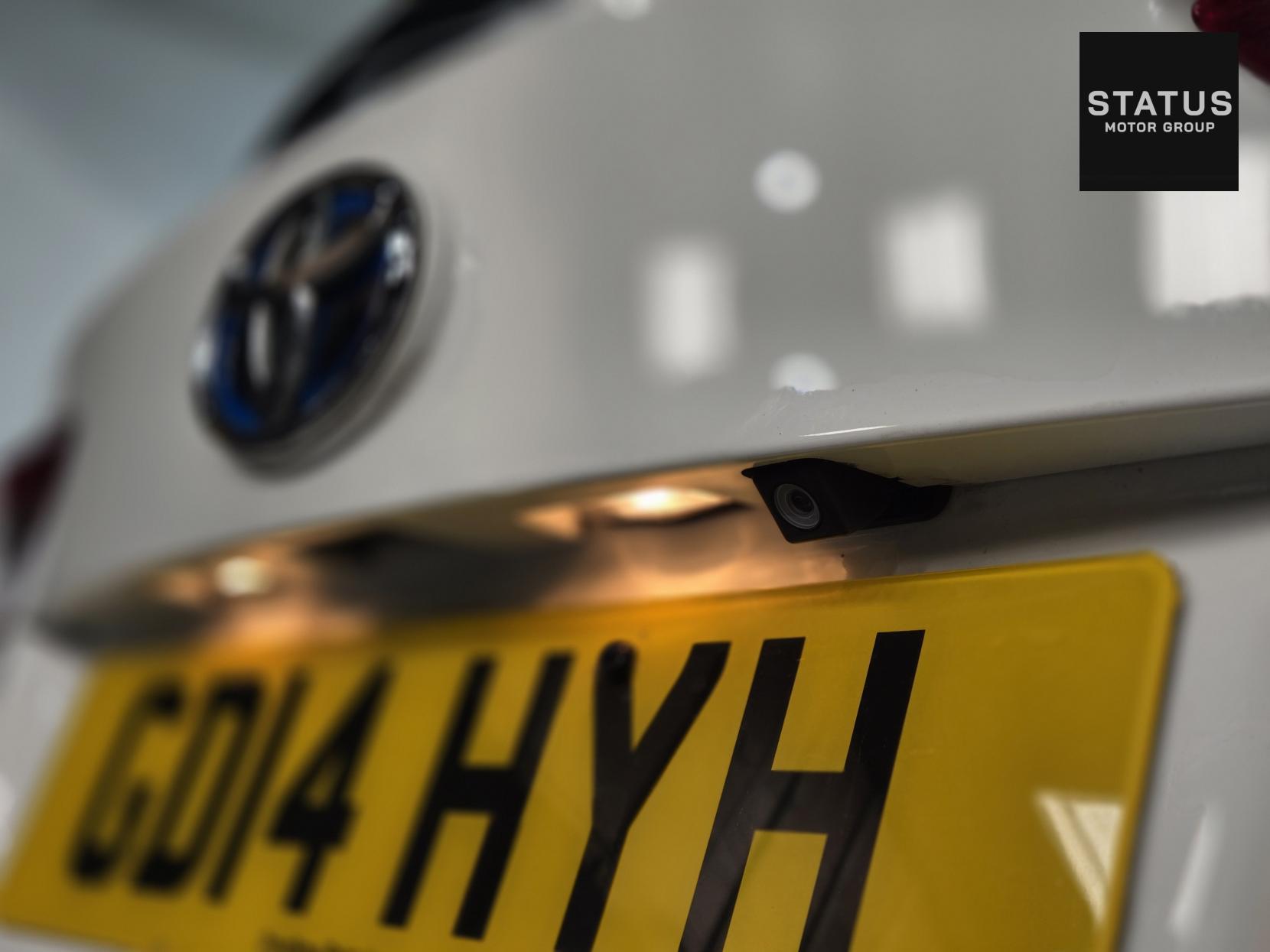 Toyota Auris 1.8 VVT-h Excel Touring Sports 5dr Petrol Hybrid CVT Euro 5 (s/s) (136 ps)