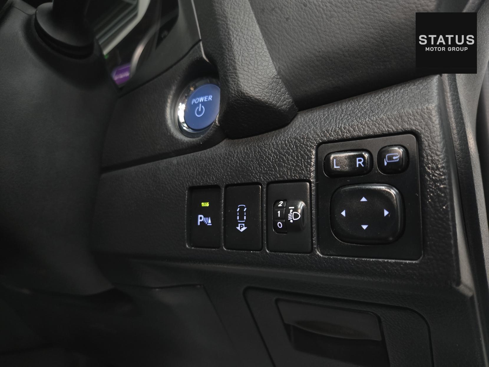 Toyota Auris 1.8 VVT-h Excel Touring Sports 5dr Petrol Hybrid CVT Euro 5 (s/s) (136 ps)