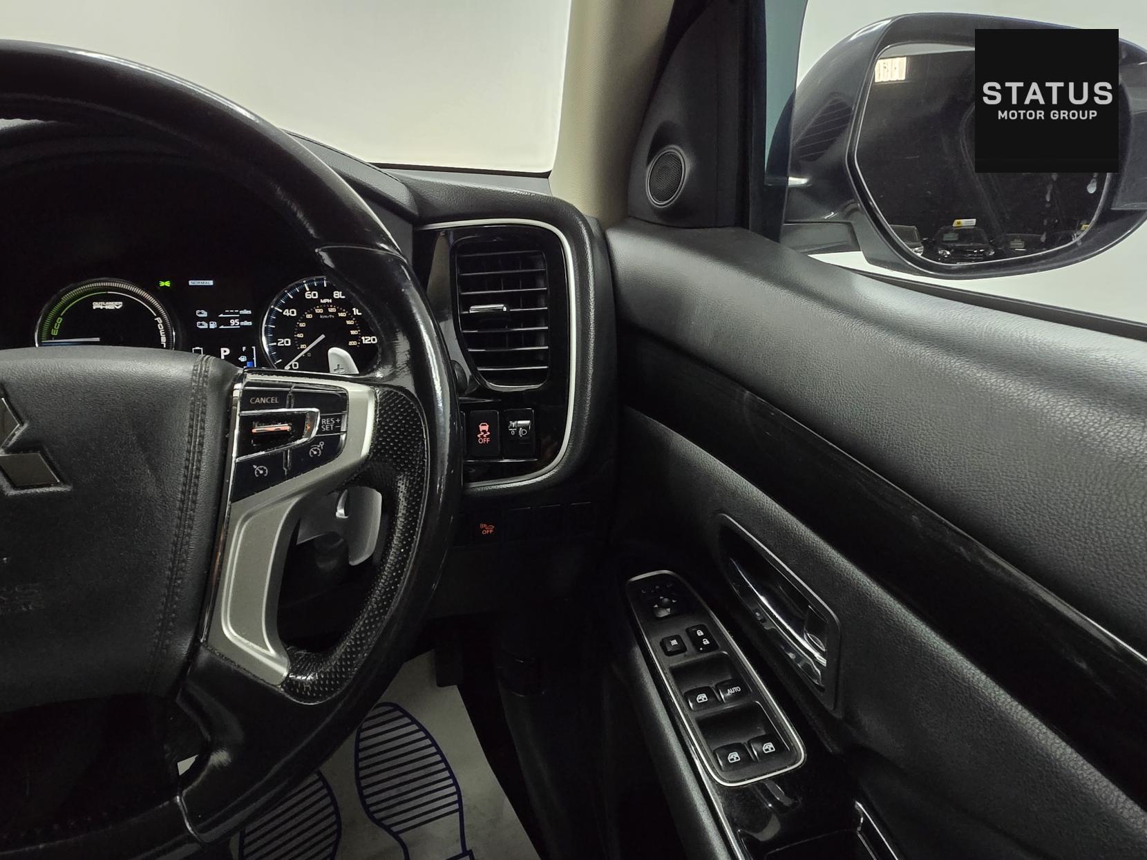 Mitsubishi Outlander 2.0h 12kWh Juro SUV 5dr Petrol Plug-in Hybrid CVT 4WD Euro 6 (s/s) (200 ps)