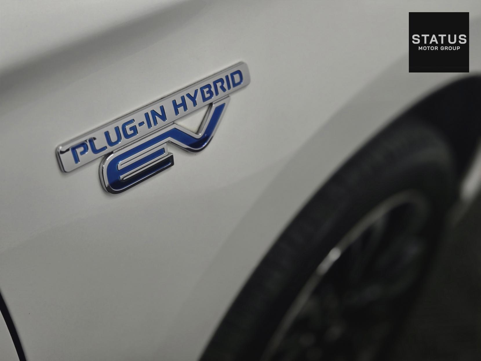 Mitsubishi Outlander 2.0h 12kWh Juro SUV 5dr Petrol Plug-in Hybrid CVT 4WD Euro 6 (s/s) (200 ps)