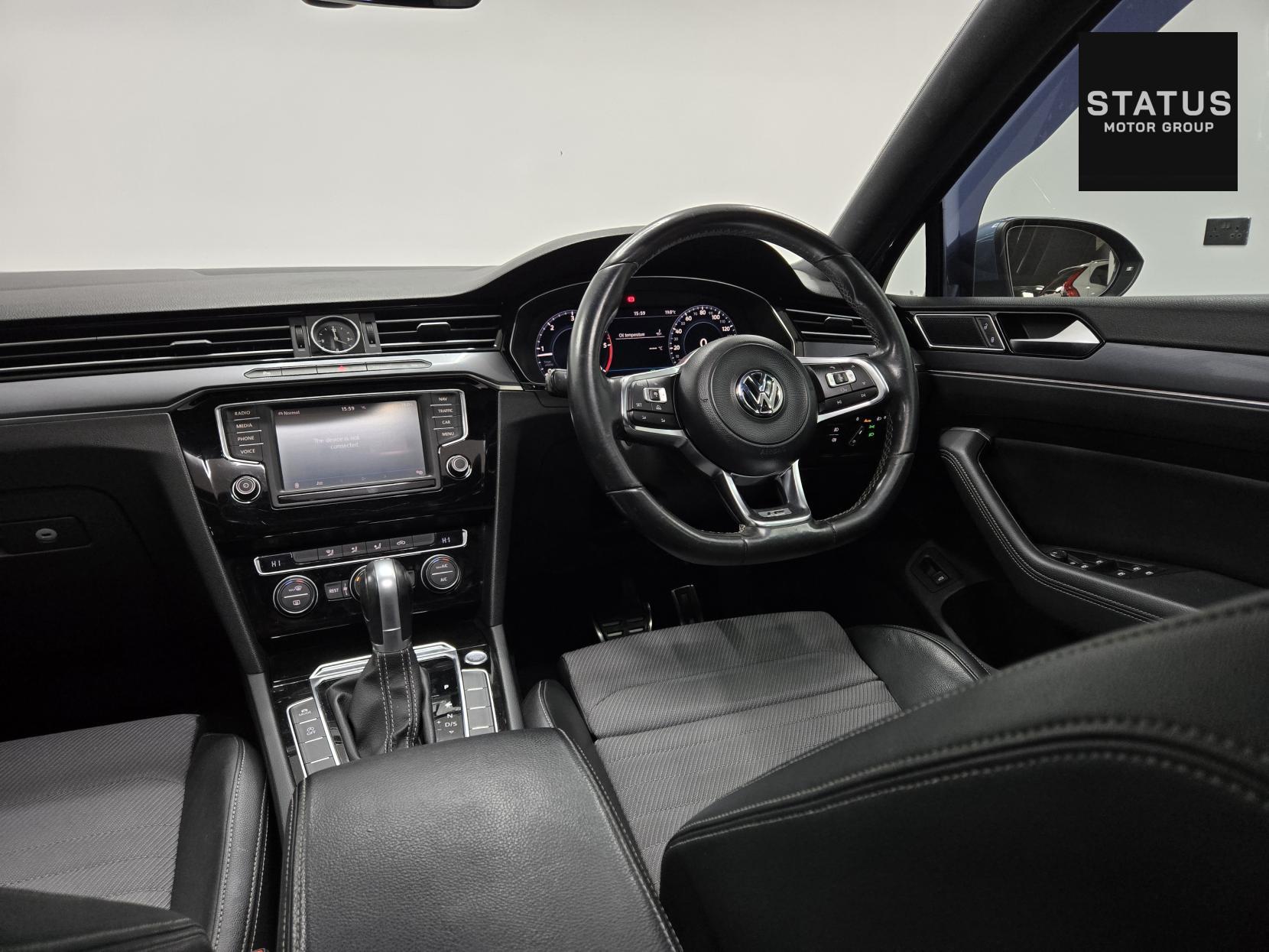 Volkswagen Passat 2.0 TDI BlueMotion Tech R-Line Saloon 4dr Diesel DSG Euro 6 (s/s) (150 ps)