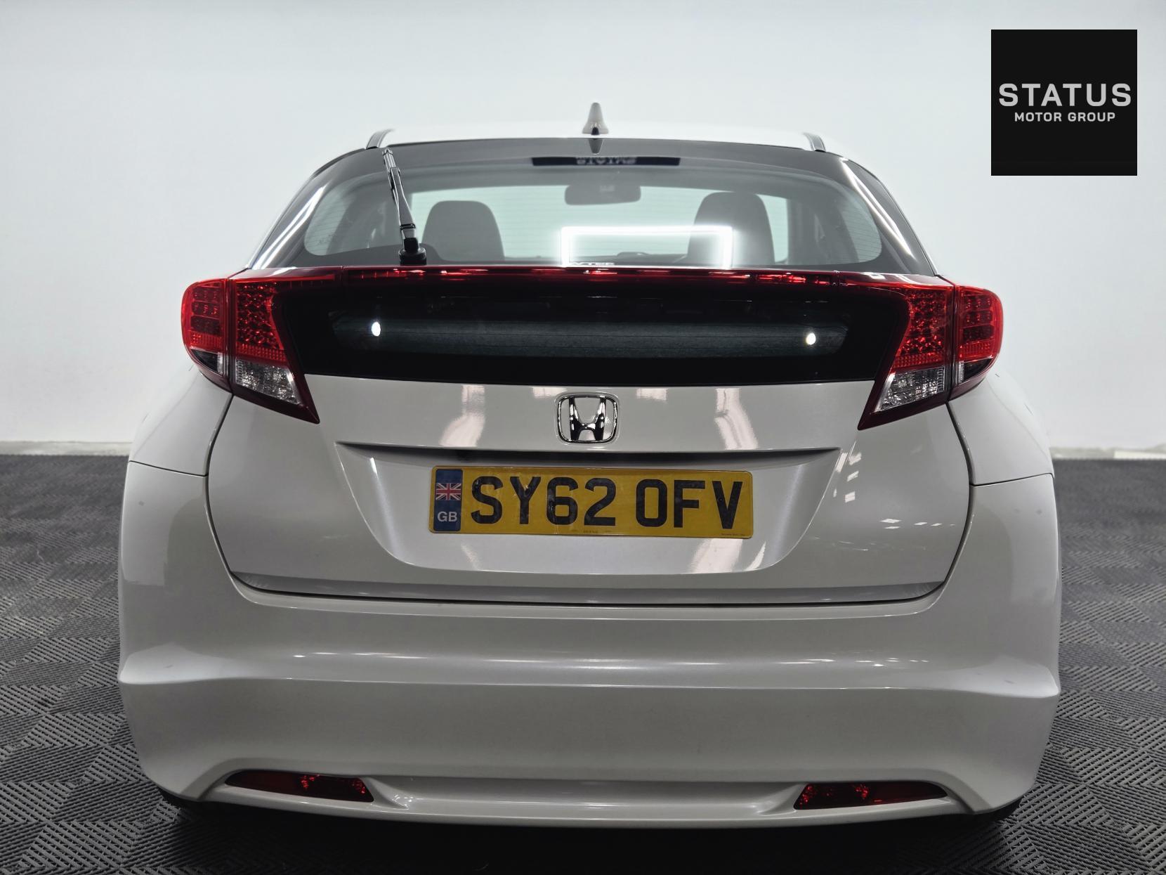 Honda Civic 1.8 i-VTEC ES Hatchback 5dr Petrol Auto Euro 5 (142 ps)