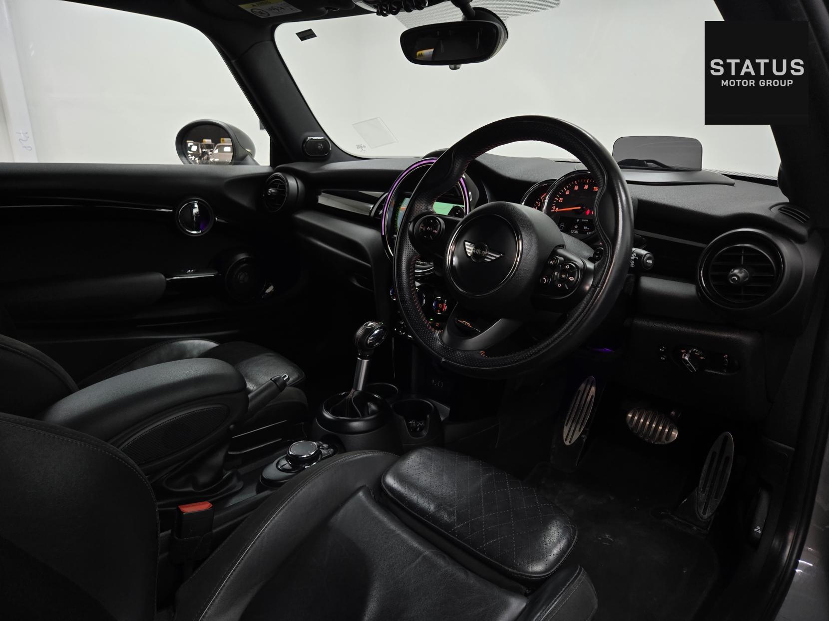 MINI Hatch 2.0 Cooper S Hatchback 3dr Petrol Steptronic Euro 6 (s/s) (192 ps)