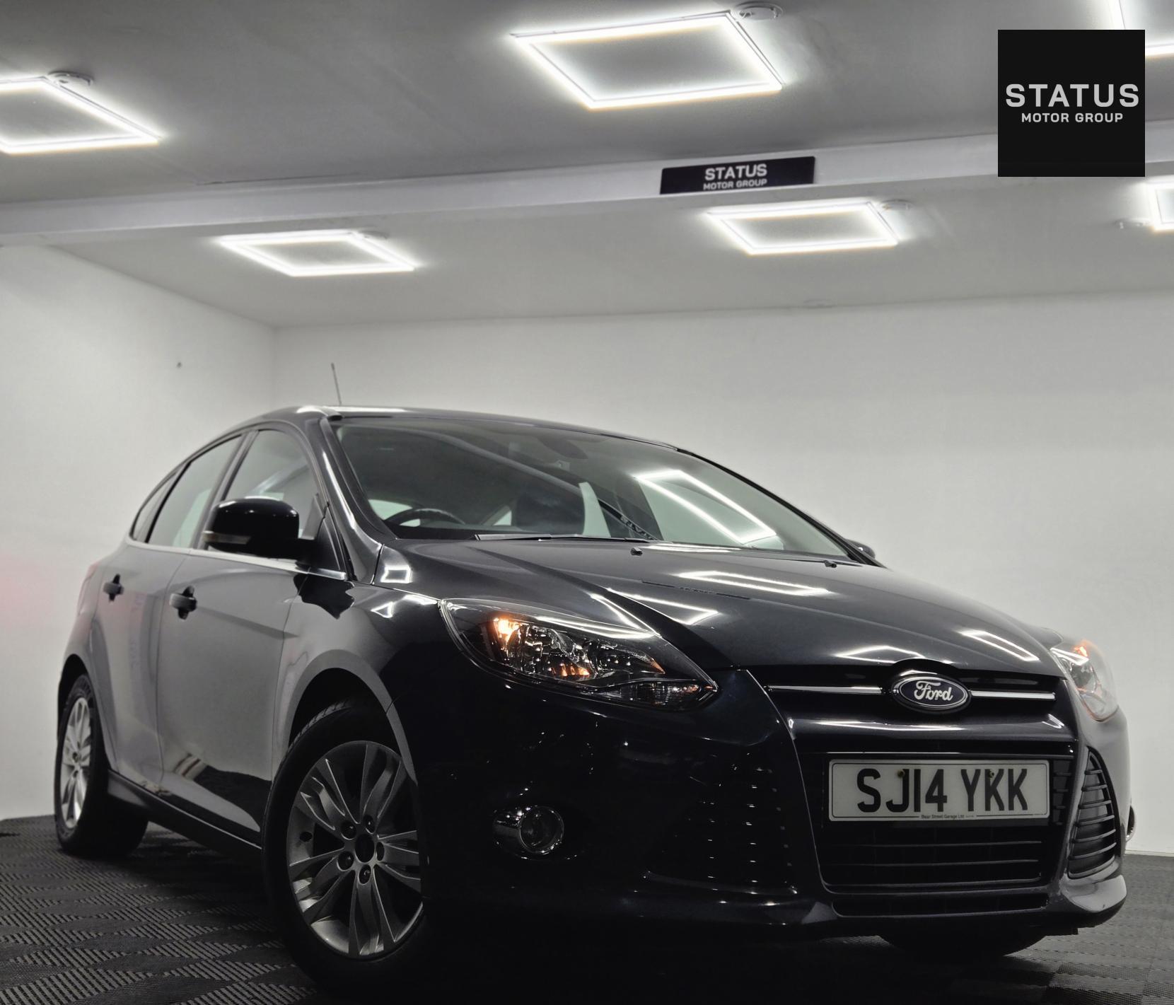 Ford Focus 1.6 Titanium Navigator Hatchback 5dr Petrol Powershift Euro 5 (125 ps)