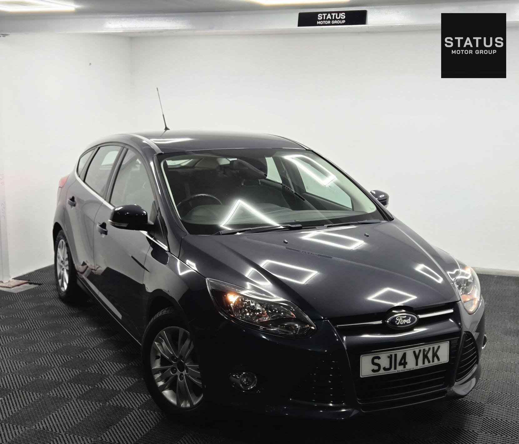 Ford Focus 1.6 Titanium Navigator Hatchback 5dr Petrol Powershift Euro 5 (125 ps)