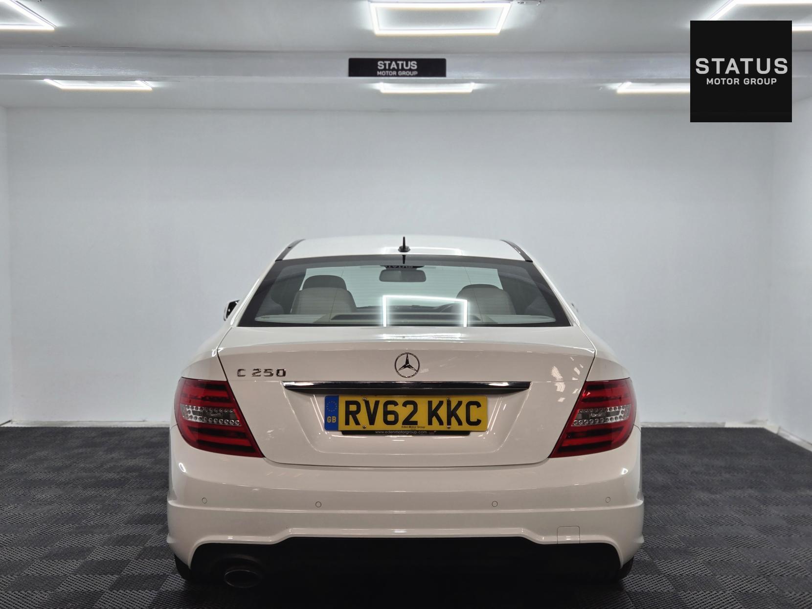 Mercedes-Benz C Class 1.8 C250 BlueEfficiency AMG Sport Coupe 2dr Petrol G-Tronic+ Euro 5 (s/s) (204 ps)