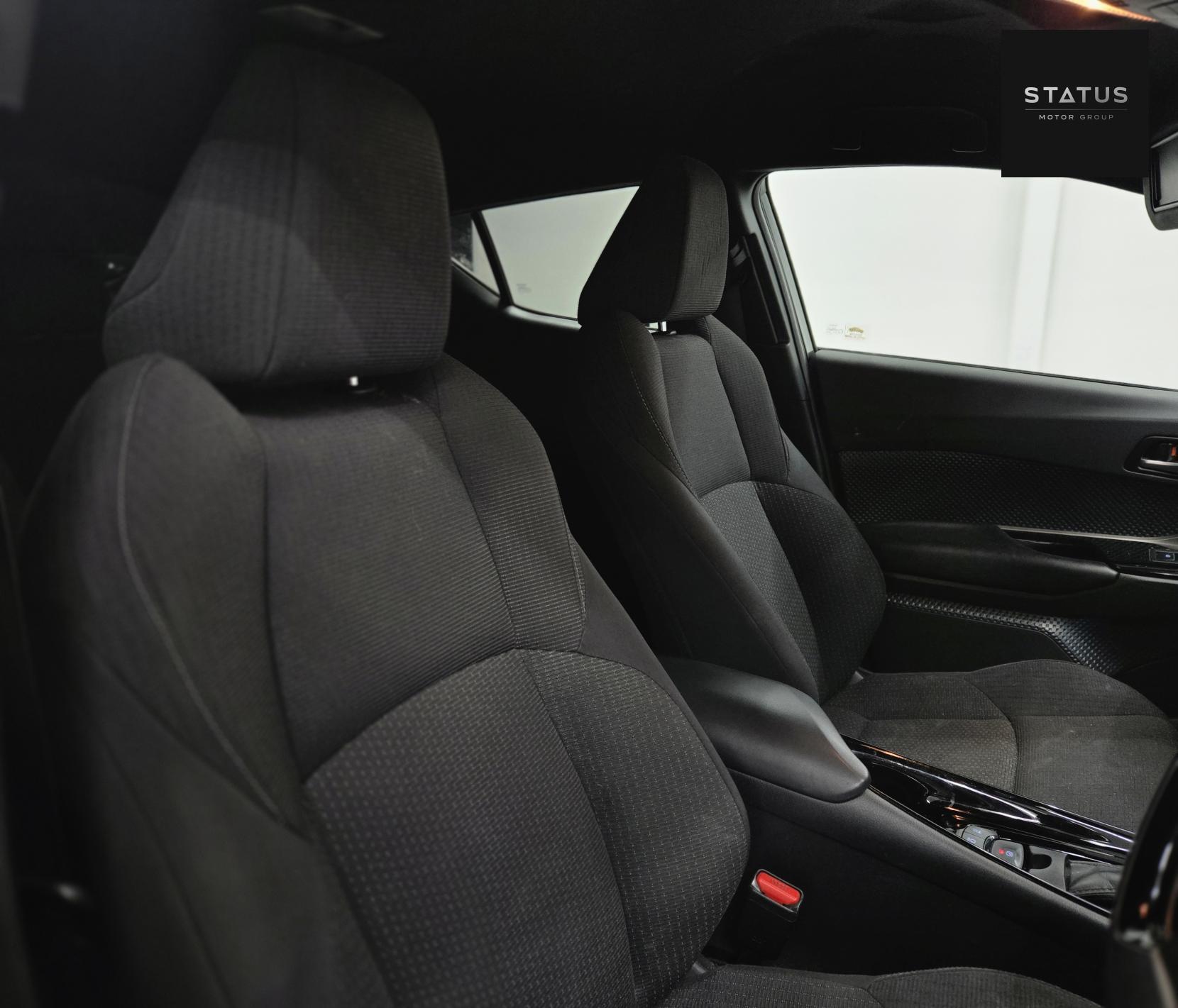 Toyota C-HR 1.8 VVT-h Design SUV 5dr Petrol Hybrid CVT Euro 6 (s/s) (122 ps)