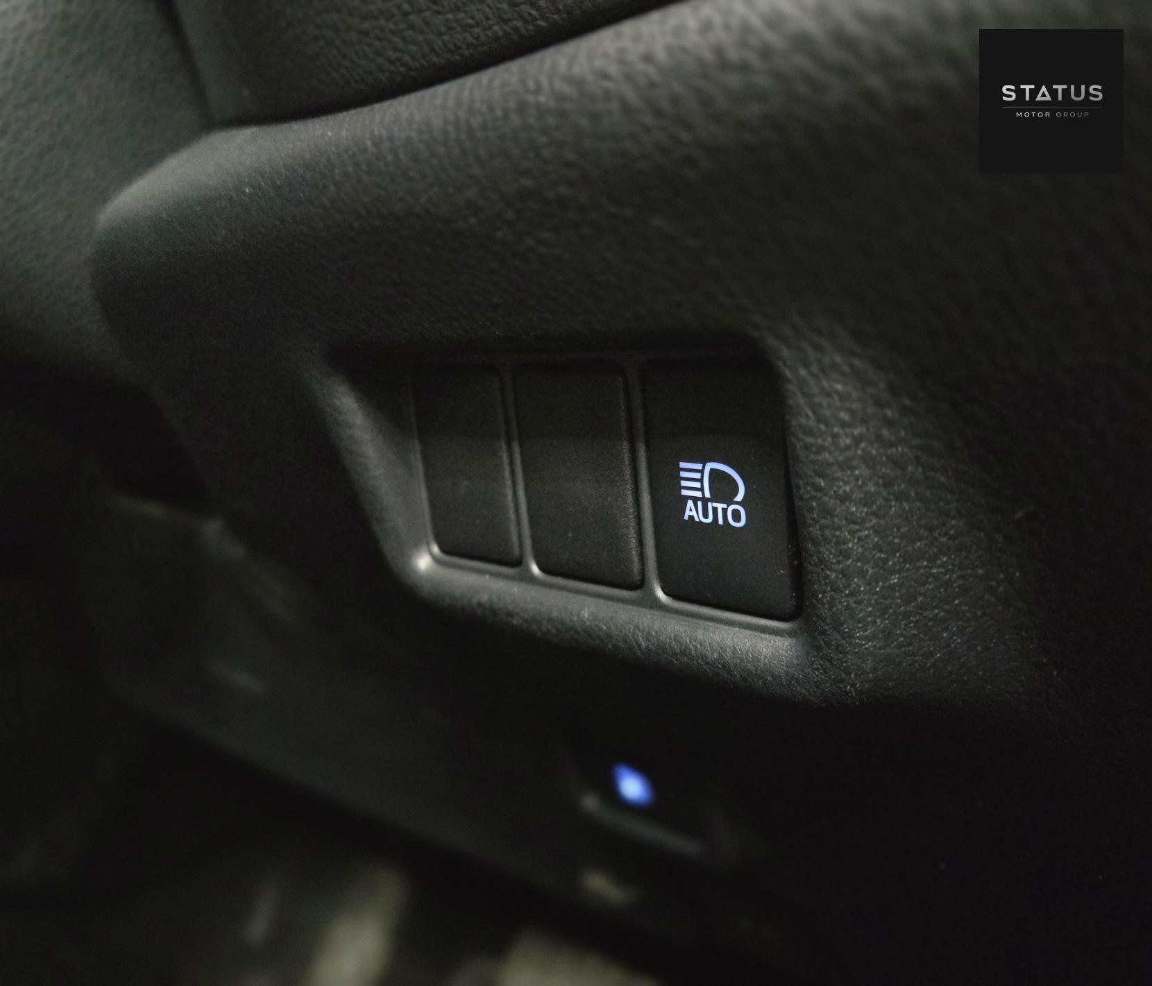 Toyota C-HR 1.8 VVT-h Design SUV 5dr Petrol Hybrid CVT Euro 6 (s/s) (122 ps)