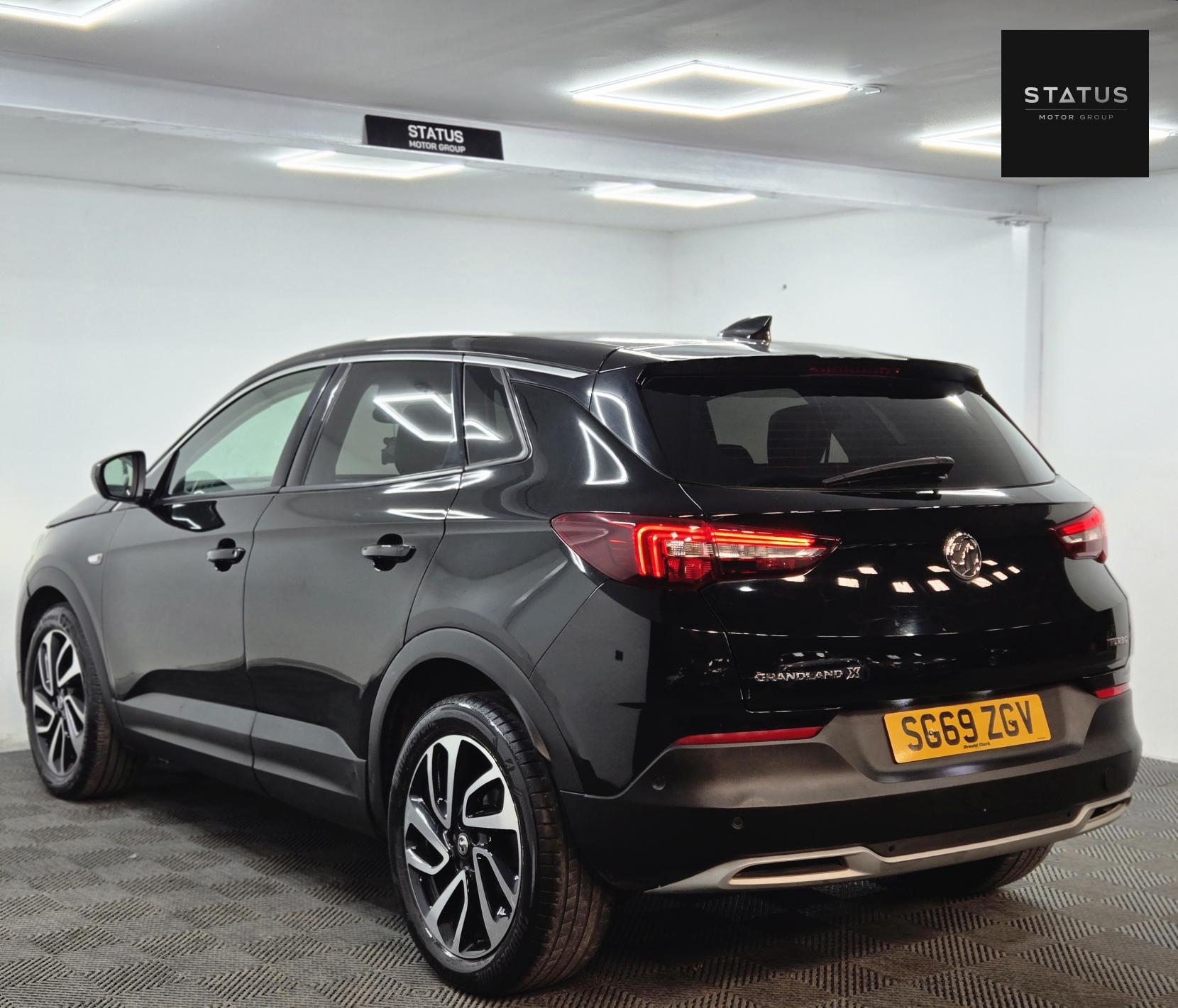 Vauxhall Grandland X 1.2 Turbo Elite Nav SUV 5dr Petrol Auto 8Spd Euro 6 (s/s) (130 ps)