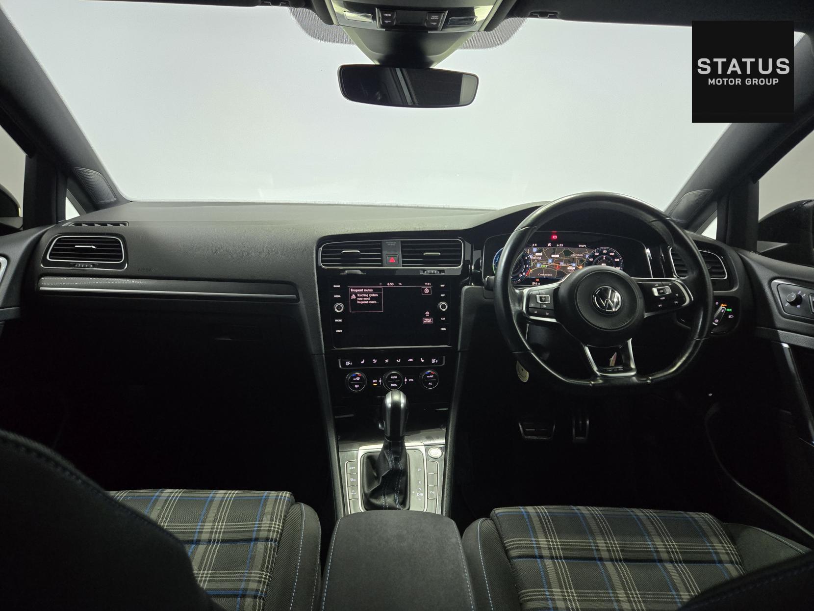 Volkswagen Golf 1.4 TSI 8.7kWh GTE Advance Hatchback 5dr Petrol Plug-in Hybrid DSG Euro 6 (s/s) (204 ps)