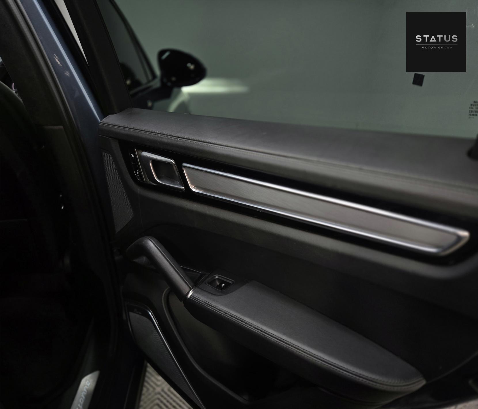 Porsche Cayenne 4.0T V8 Turbo SUV 5dr Petrol TiptronicS 4WD Euro 6 (s/s) (550 ps)