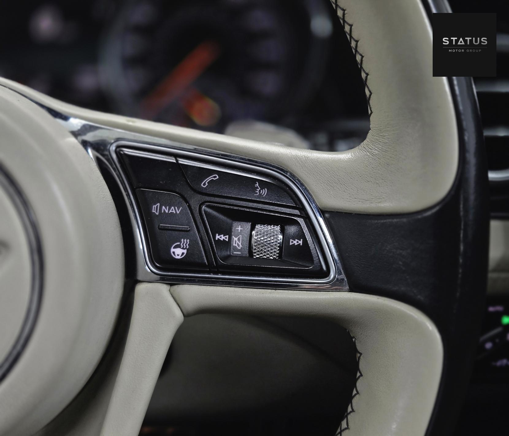 Bentley Bentayga 6.0 W12 SUV 5dr Petrol Auto 4WD Euro 6 (s/s) (608 ps)