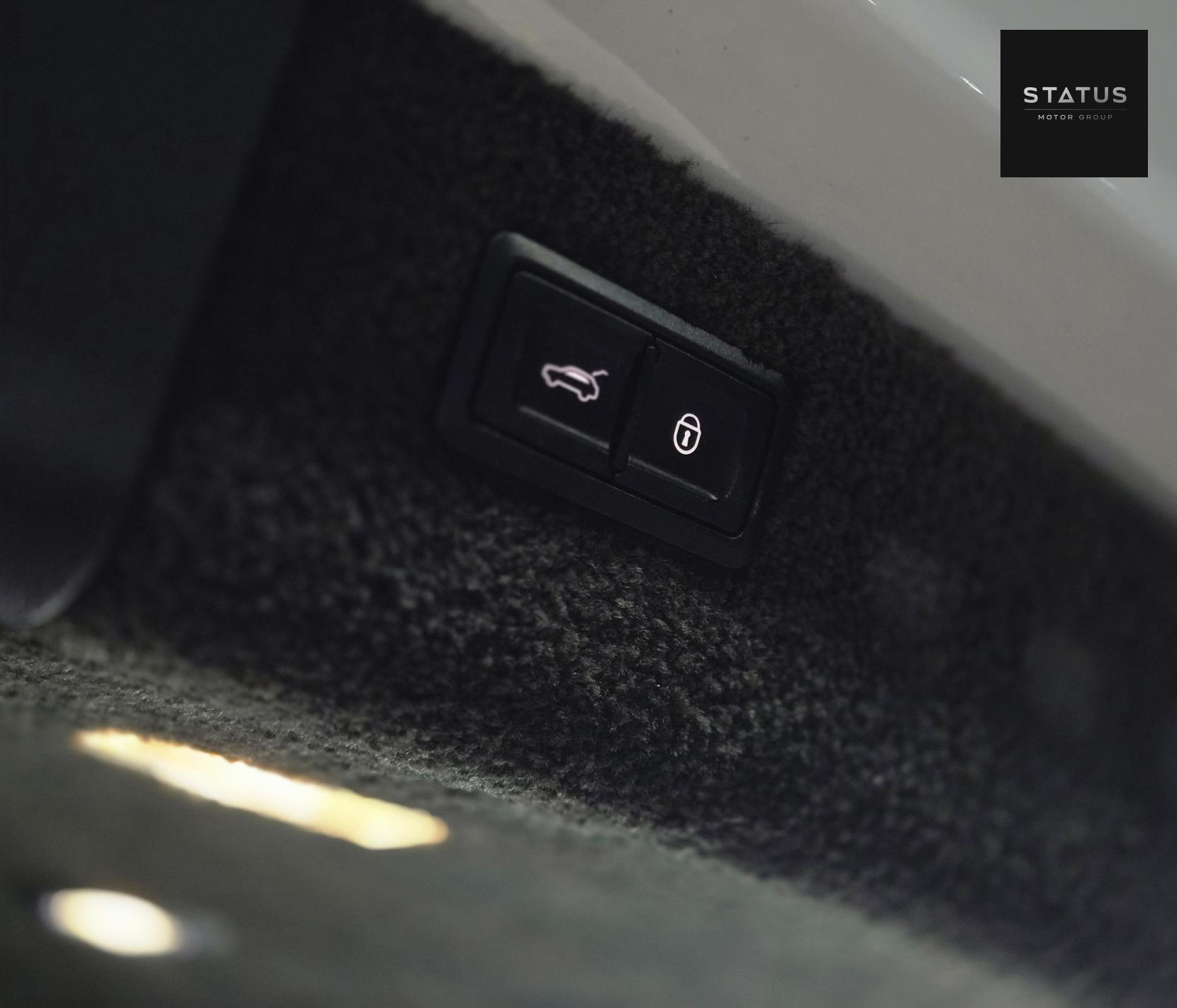 Bentley Bentayga 6.0 W12 SUV 5dr Petrol Auto 4WD Euro 6 (s/s) (608 ps)