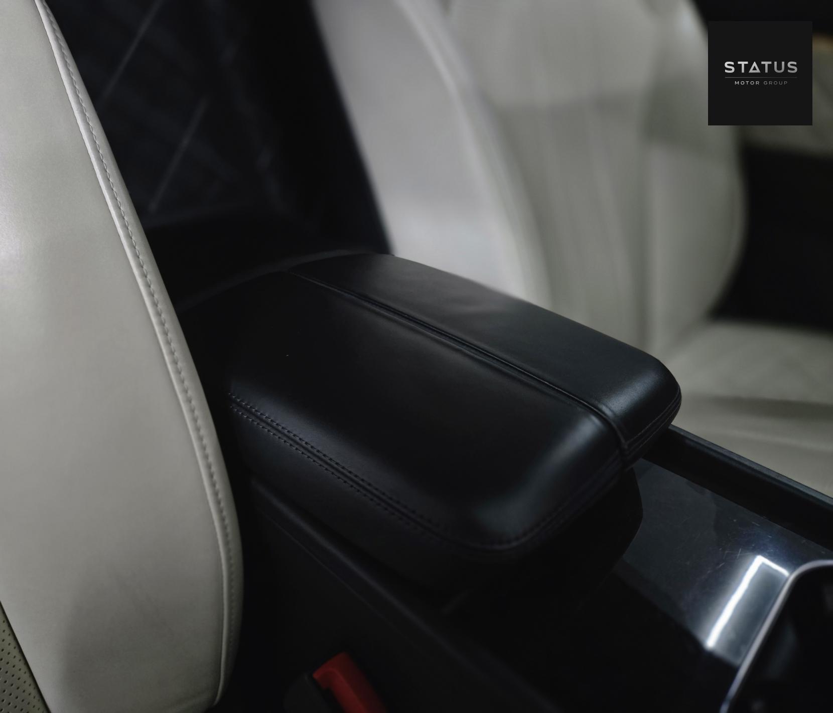 Bentley Bentayga 6.0 W12 SUV 5dr Petrol Auto 4WD Euro 6 (s/s) (608 ps)