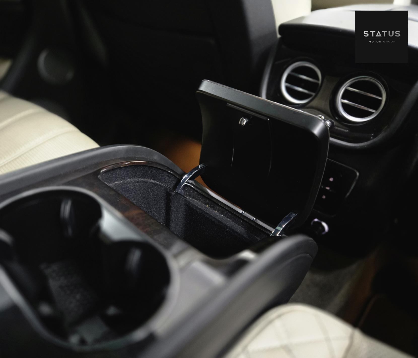 Bentley Bentayga 6.0 W12 SUV 5dr Petrol Auto 4WD Euro 6 (s/s) (608 ps)