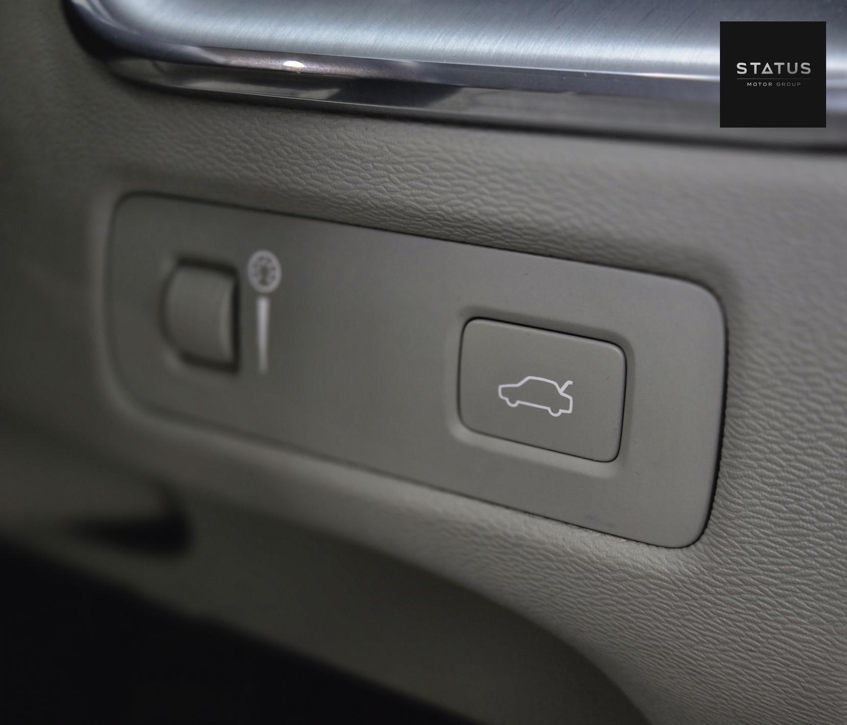 Volvo XC60 2.0 D4 Momentum Pro SUV 5dr Diesel Auto AWD Euro 6 (s/s) (190 ps)