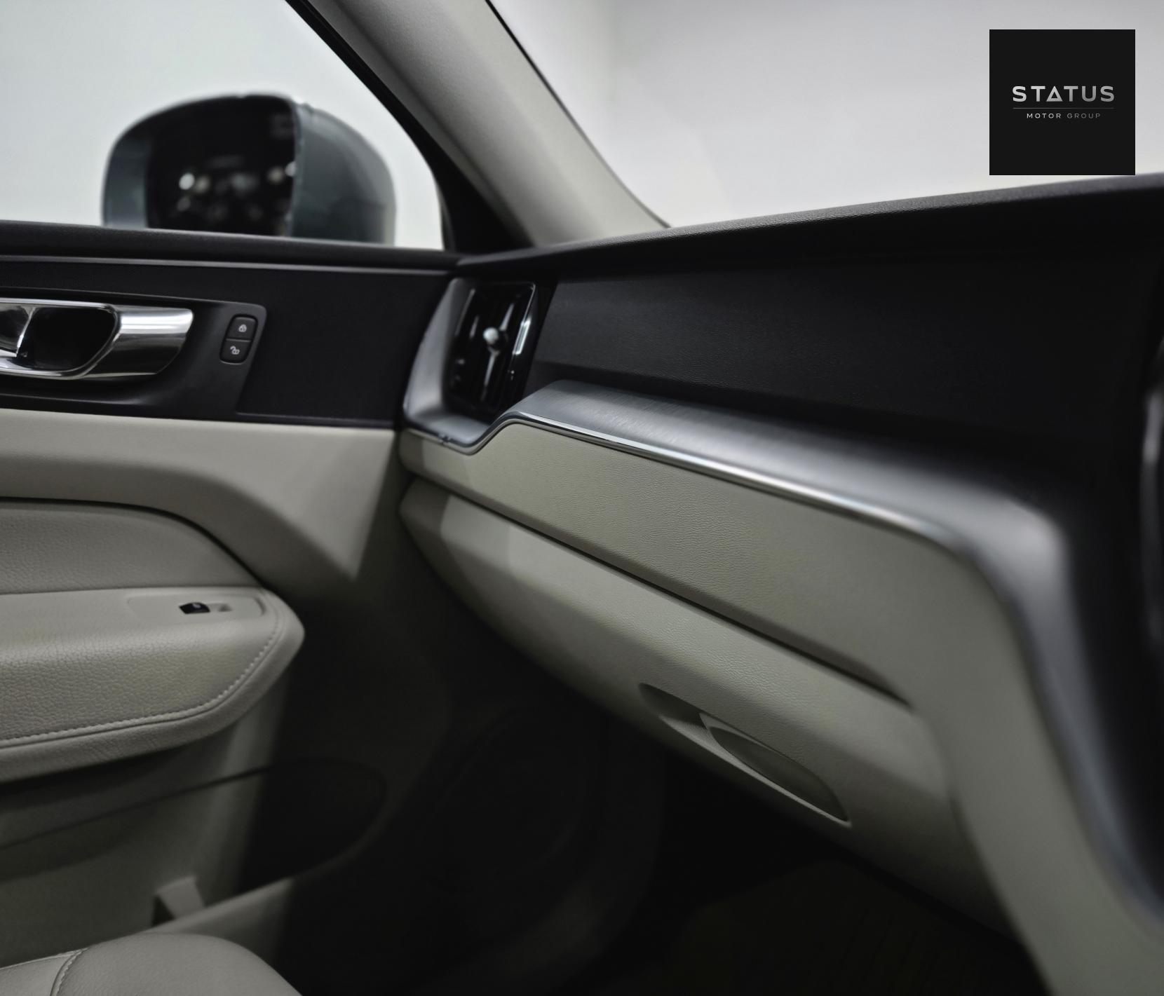 Volvo XC60 2.0 D4 Momentum Pro SUV 5dr Diesel Auto AWD Euro 6 (s/s) (190 ps)