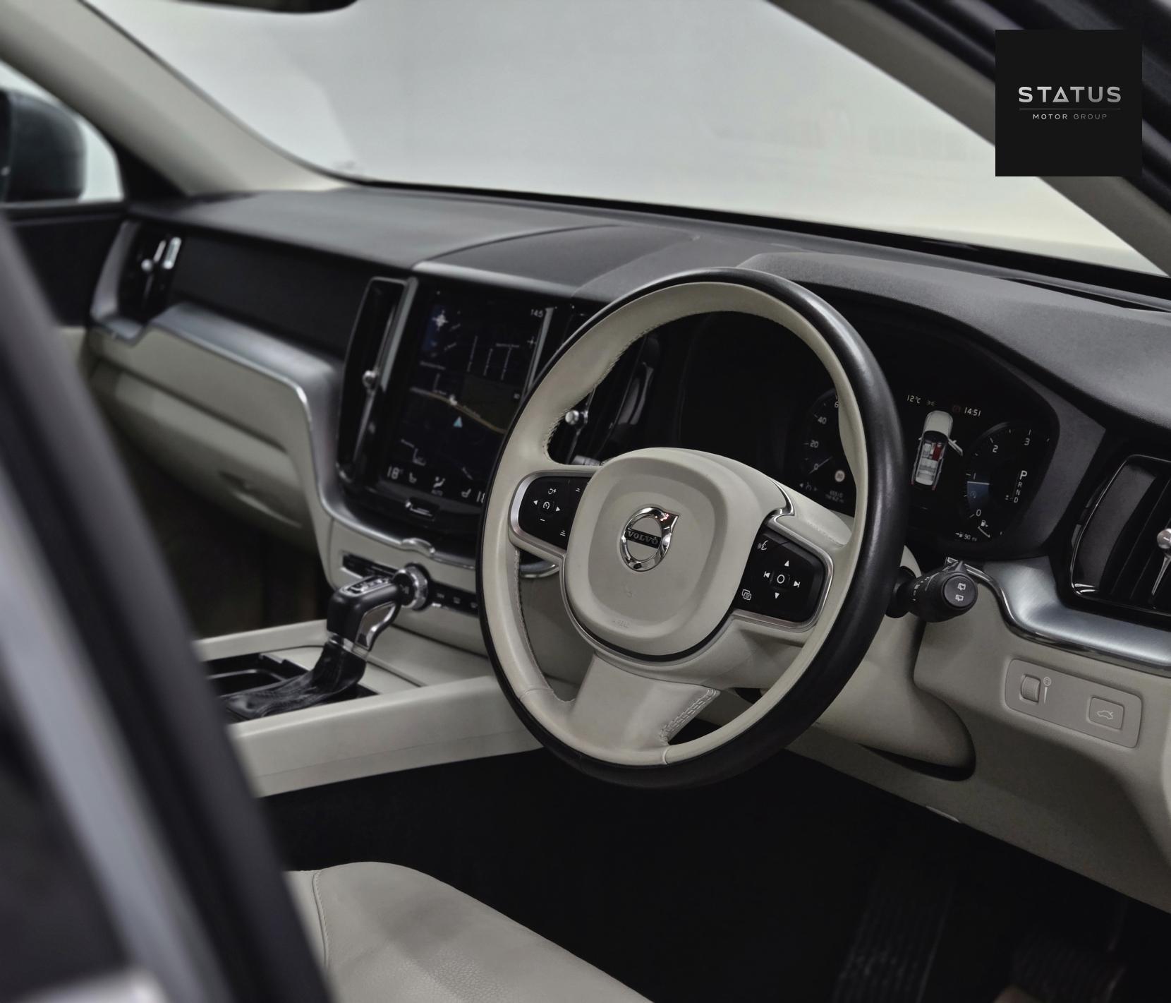 Volvo XC60 2.0 D4 Momentum Pro SUV 5dr Diesel Auto AWD Euro 6 (s/s) (190 ps)