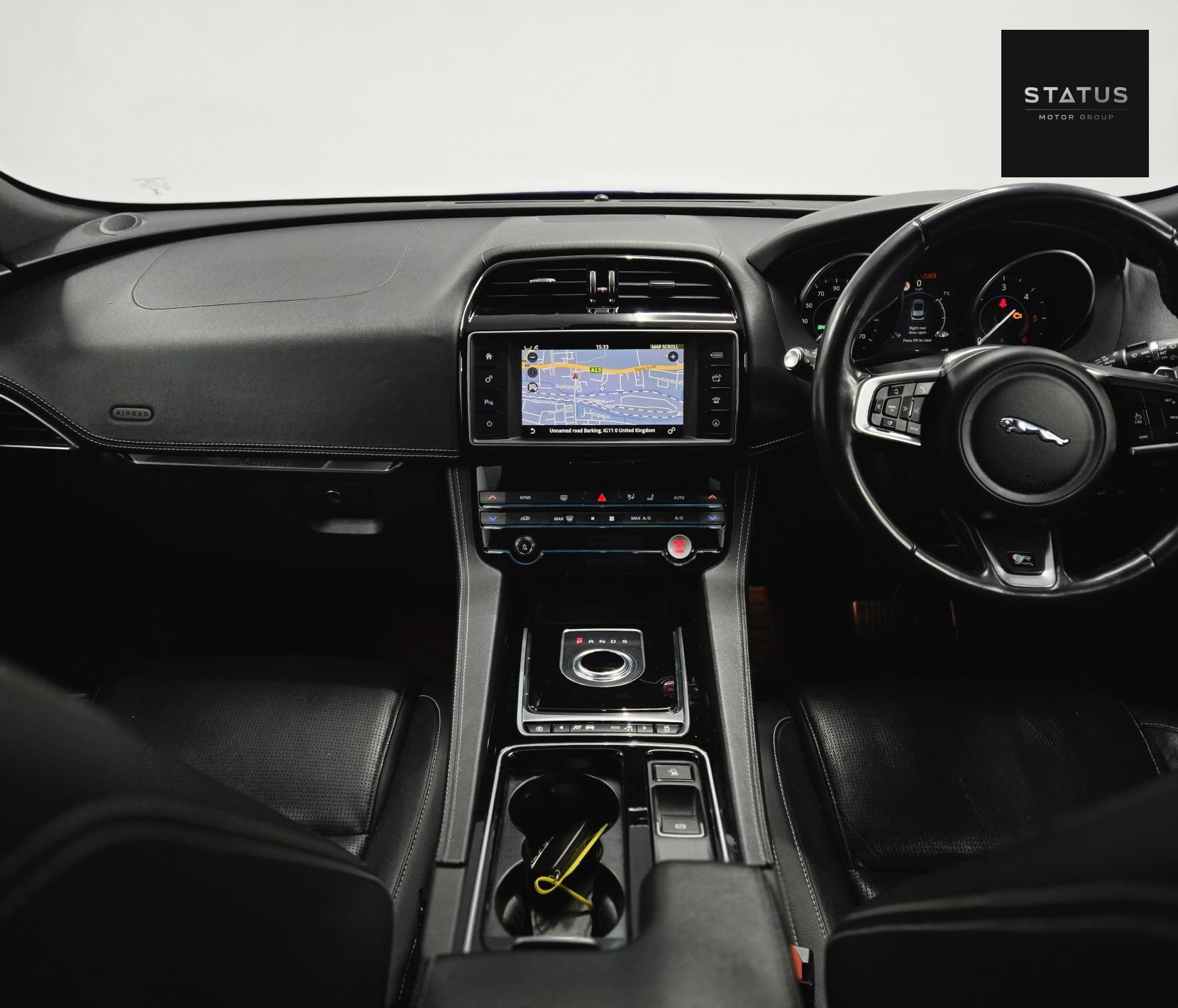 Jaguar F-PACE 2.0 D180 R-Sport SUV 5dr Diesel Auto AWD Euro 6 (s/s) (180 ps)