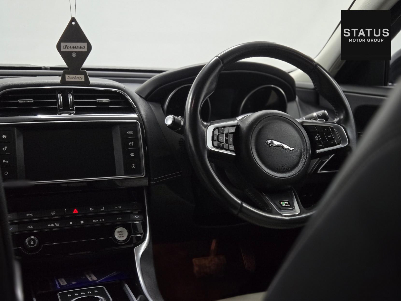 Jaguar XE 2.0d R-Sport Saloon 4dr Diesel Auto Euro 6 (s/s) (180 ps)