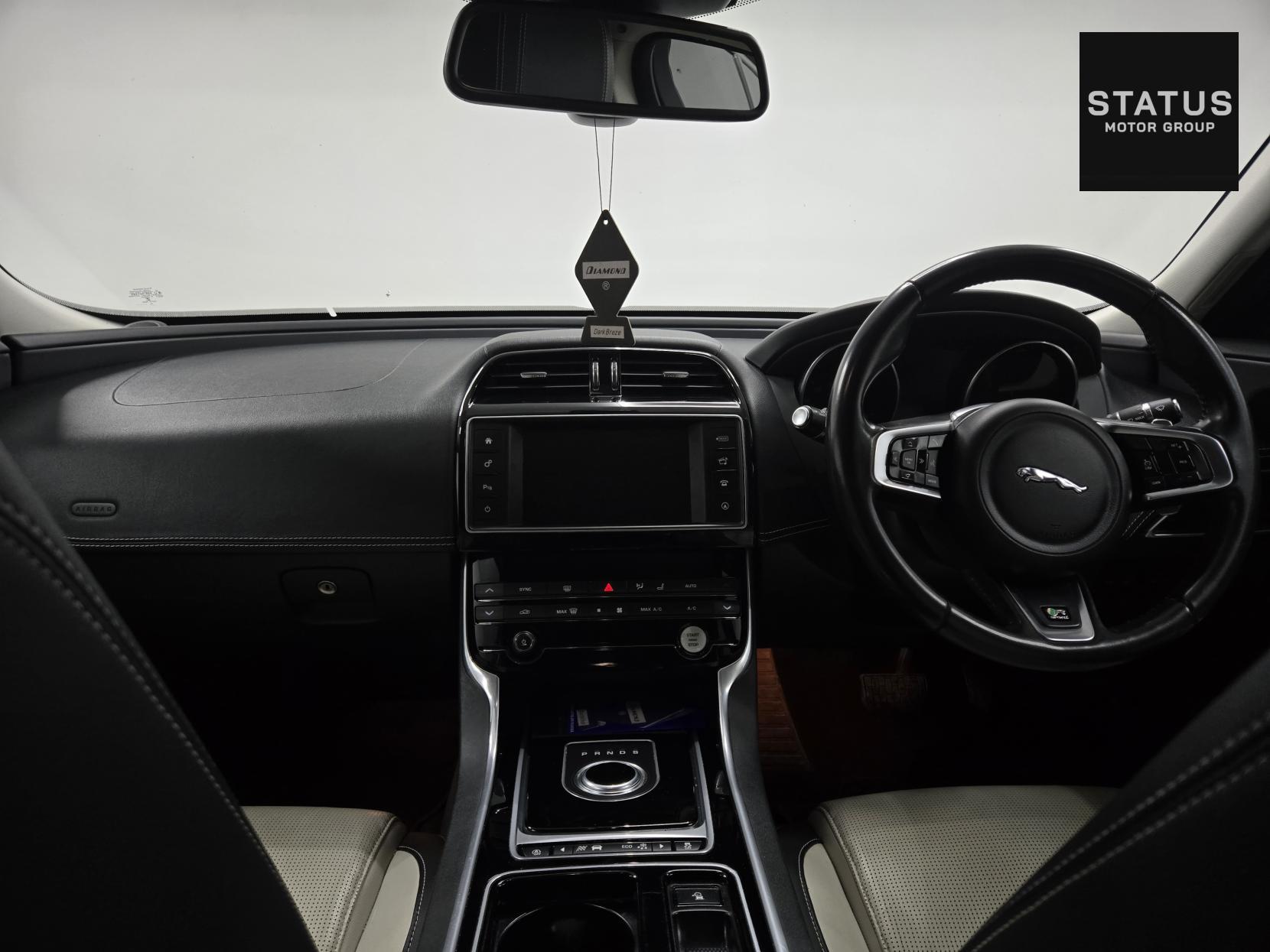 Jaguar XE 2.0d R-Sport Saloon 4dr Diesel Auto Euro 6 (s/s) (180 ps)
