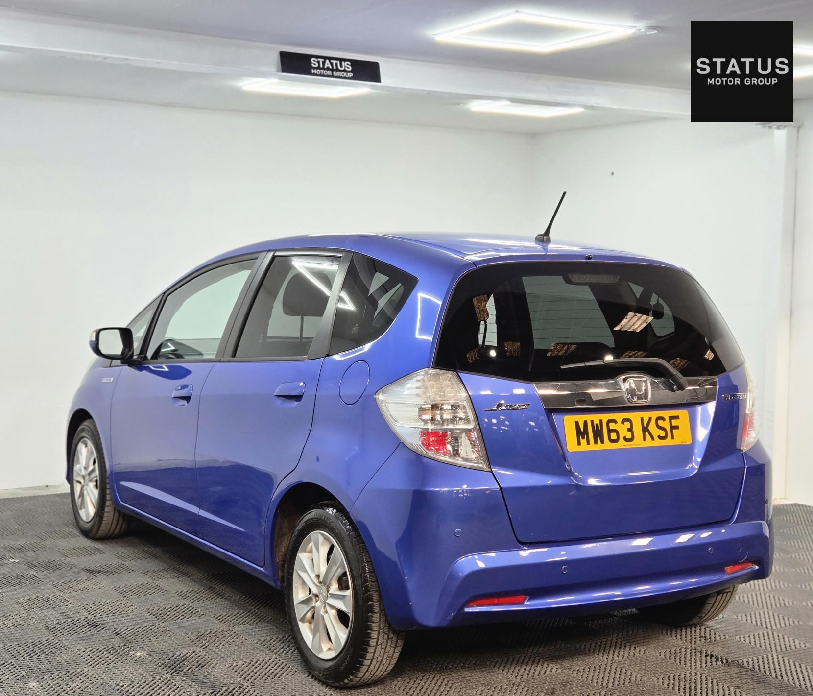 Honda Jazz 1.3h IMA HS Hatchback 5dr Petrol Hybrid CVT Euro 5 (102 ps)