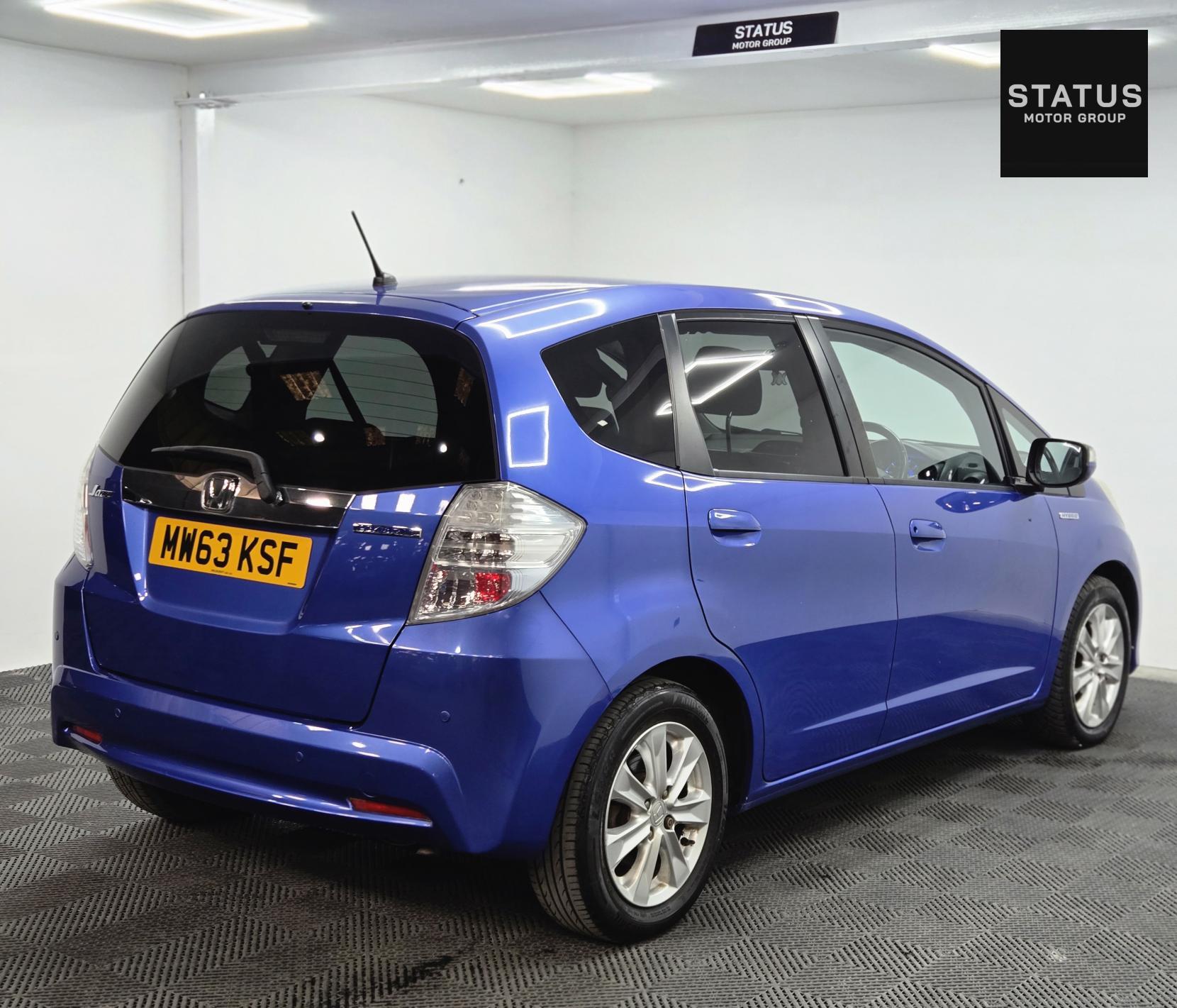Honda Jazz 1.3h IMA HS Hatchback 5dr Petrol Hybrid CVT Euro 5 (102 ps)