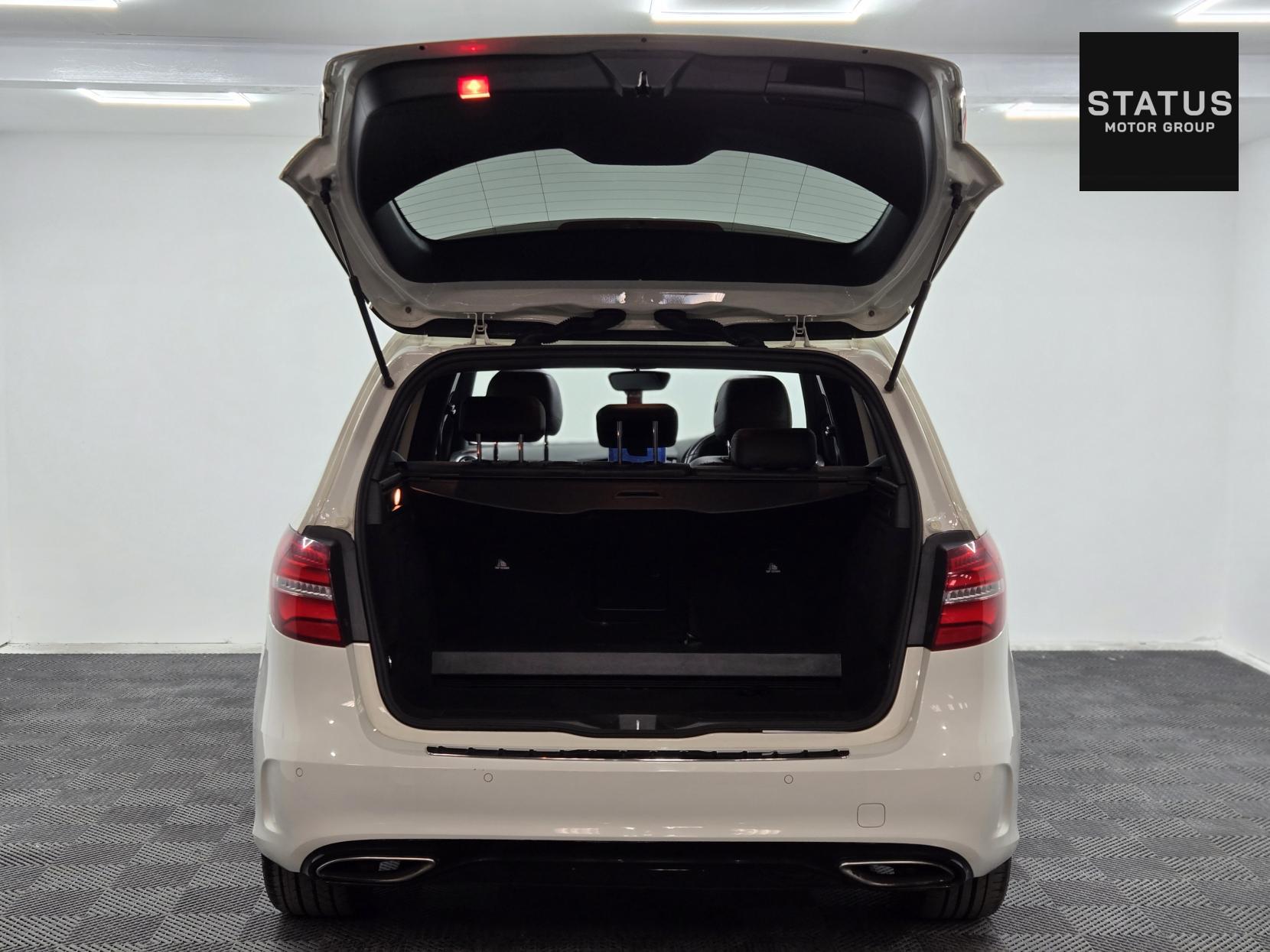 Mercedes-Benz B Class 2.1 B200d AMG Line (Premium Plus) MPV 5dr Diesel 7G-DCT Euro 6 (s/s) (136 ps)