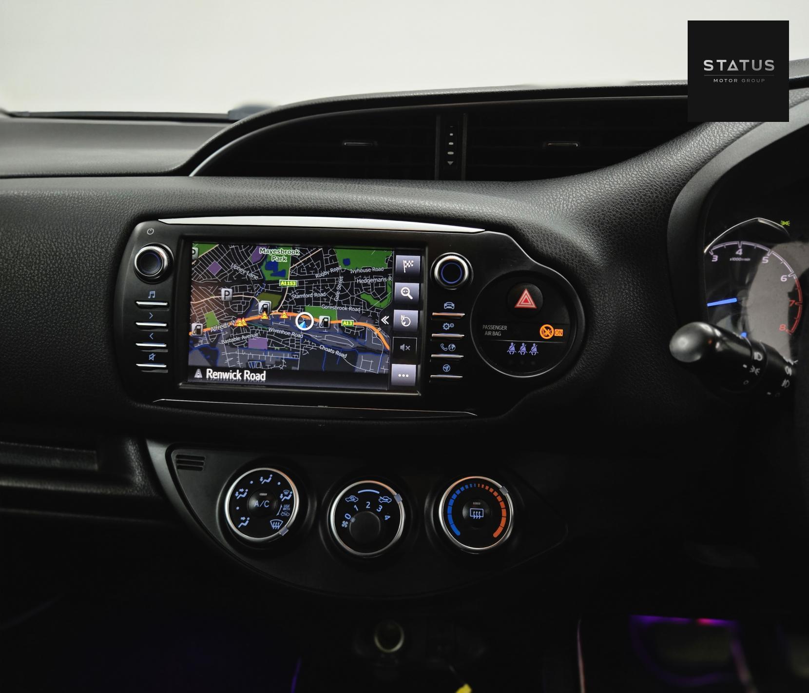 Toyota Yaris 1.5 VVT-i Design Hatchback 5dr Petrol CVT Euro 6 (111 ps)