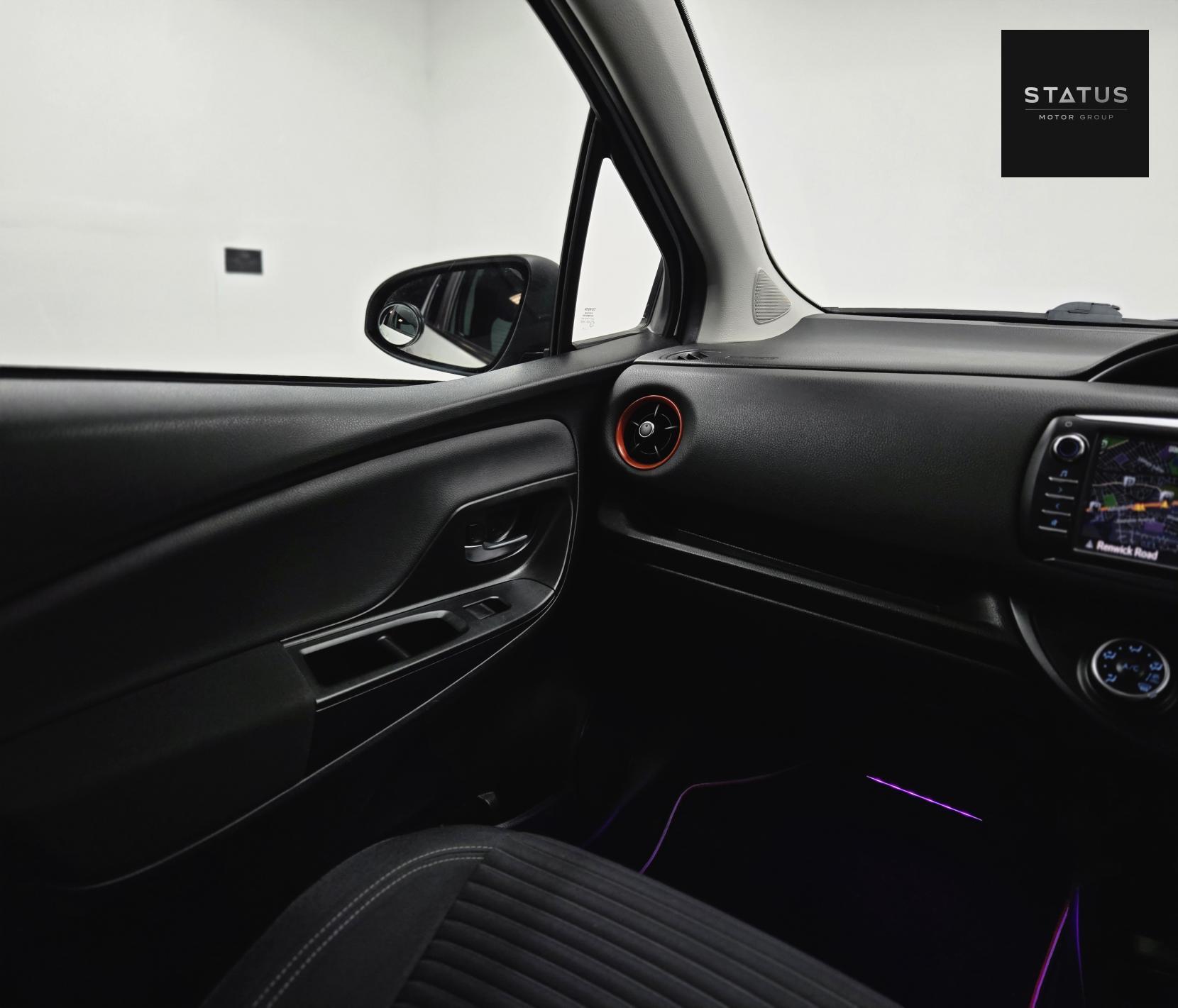 Toyota Yaris 1.5 VVT-i Design Hatchback 5dr Petrol CVT Euro 6 (111 ps)