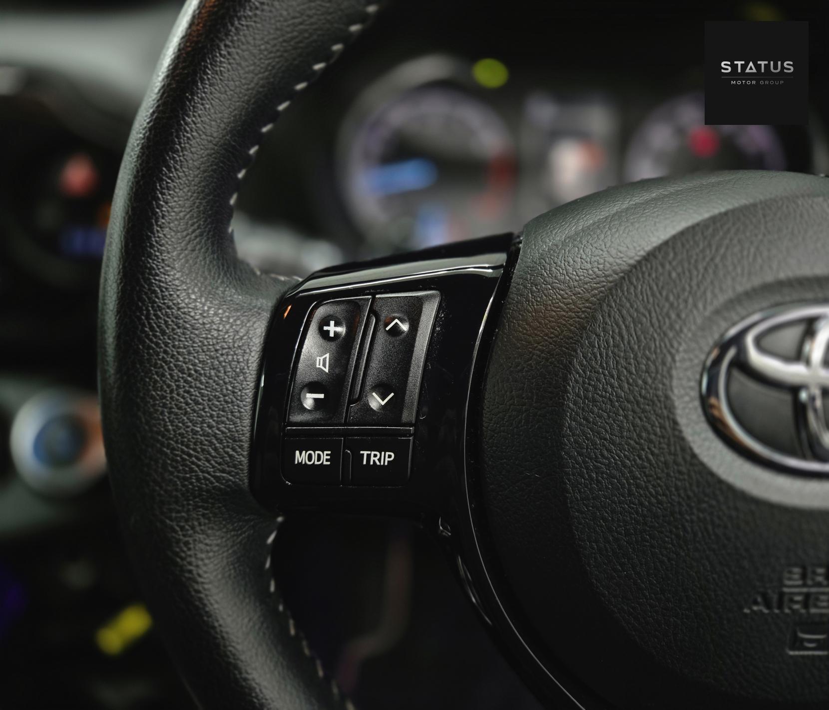 Toyota Yaris 1.5 VVT-i Design Hatchback 5dr Petrol CVT Euro 6 (111 ps)