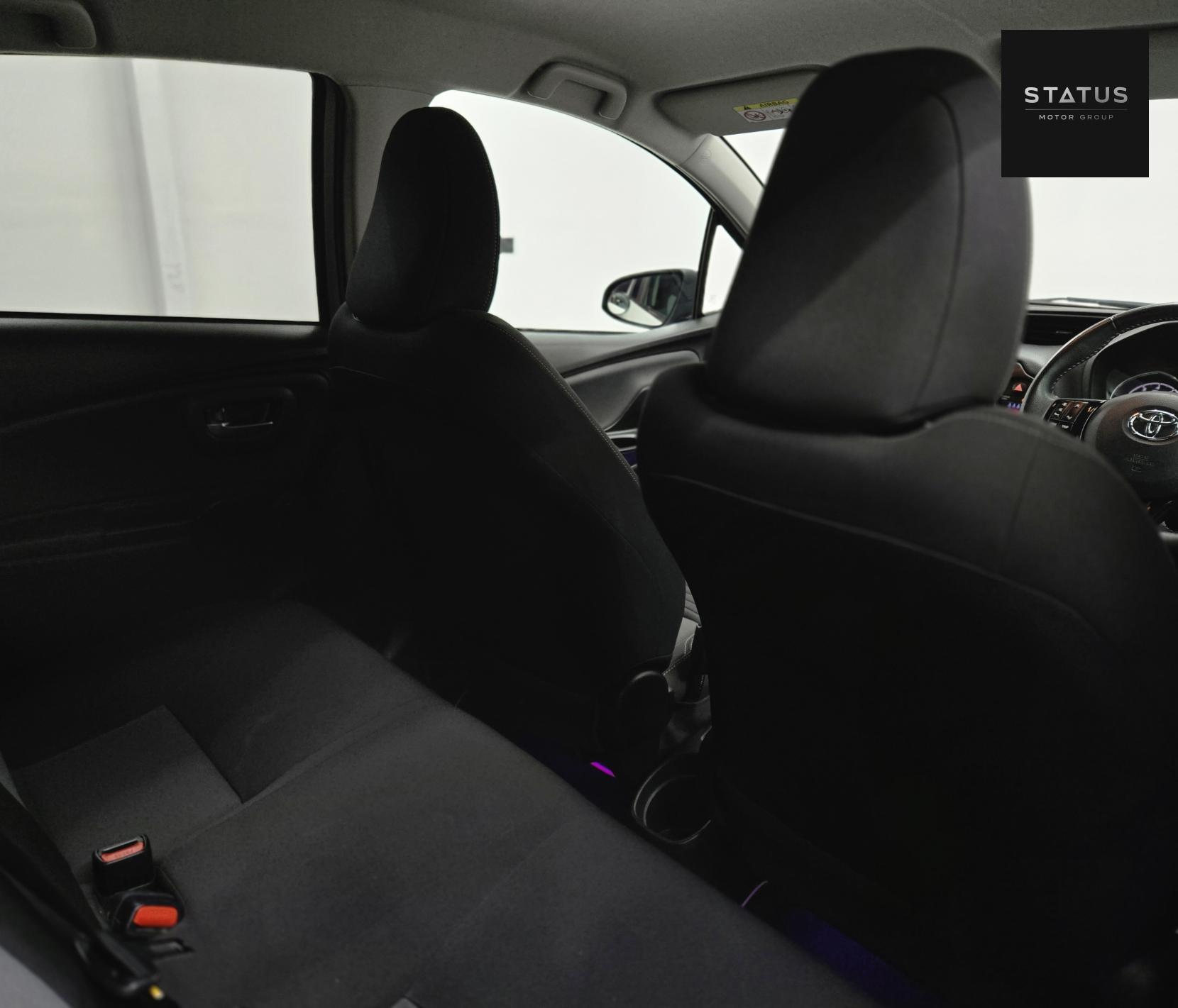 Toyota Yaris 1.5 VVT-i Design Hatchback 5dr Petrol CVT Euro 6 (111 ps)