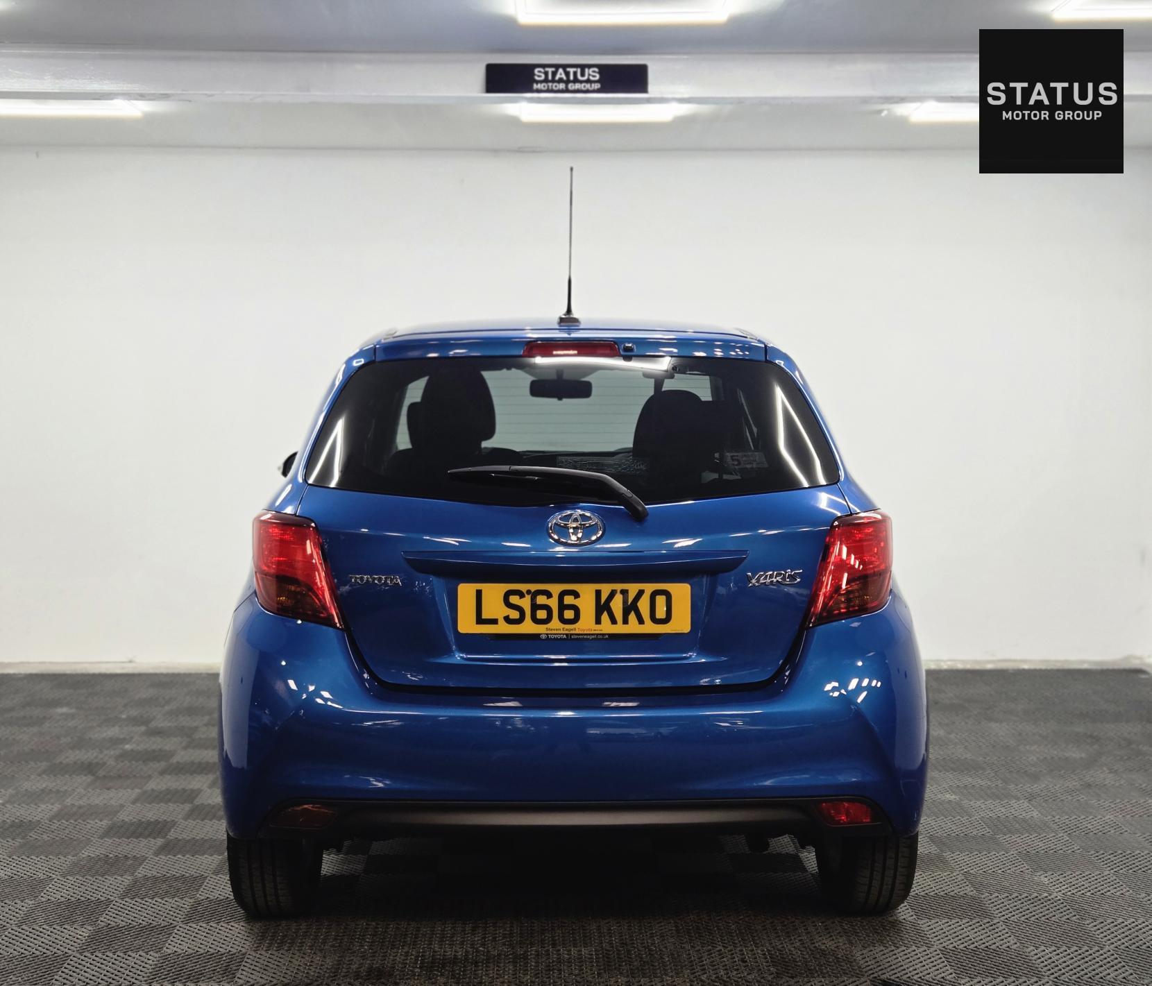 Toyota Yaris 1.33 Dual VVT-i Icon Hatchback 5dr Petrol Manual Euro 6 (99 ps)