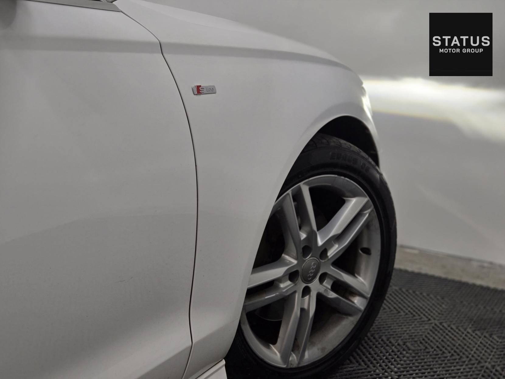 Audi A6 Saloon 2.0 TDI ultra S line Saloon 4dr Diesel S Tronic Euro 6 (s/s) (190 ps)