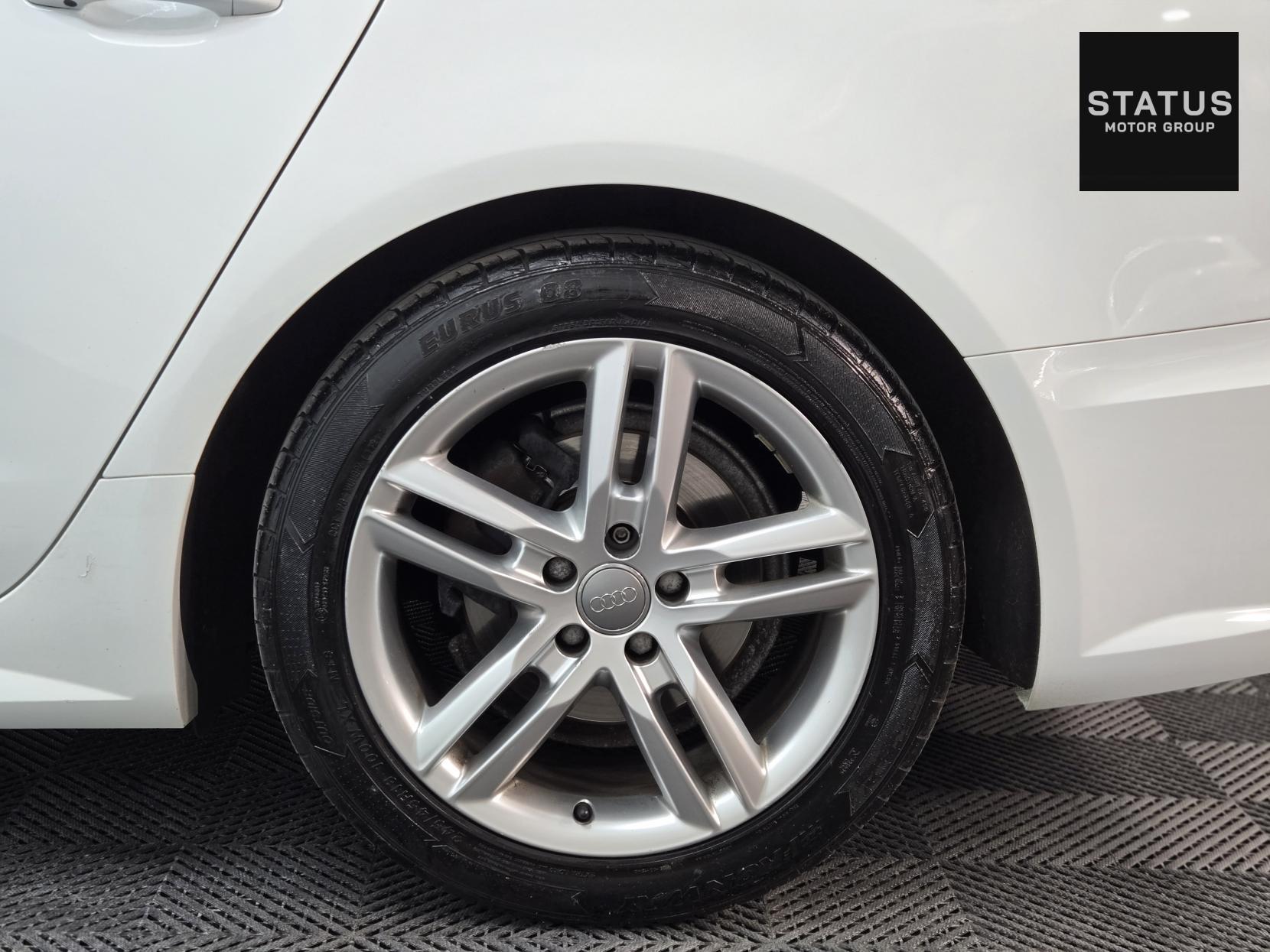 Audi A6 Saloon 2.0 TDI ultra S line Saloon 4dr Diesel S Tronic Euro 6 (s/s) (190 ps)